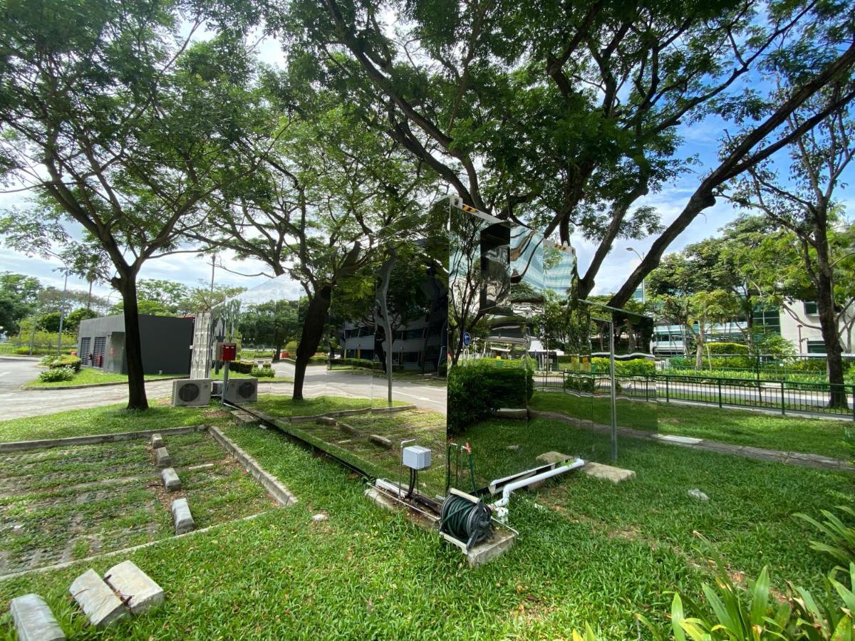 Shipping Container At One-north 2* Singapura