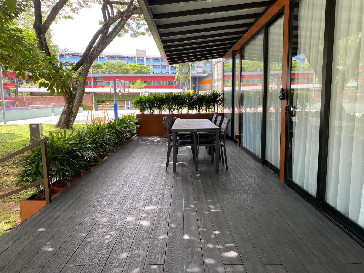 Shipping Container At One-north Hotel Singapura