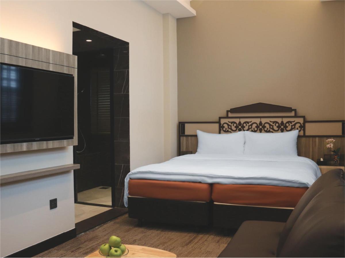 Aqueen Prestige Lavender 4* Singapore