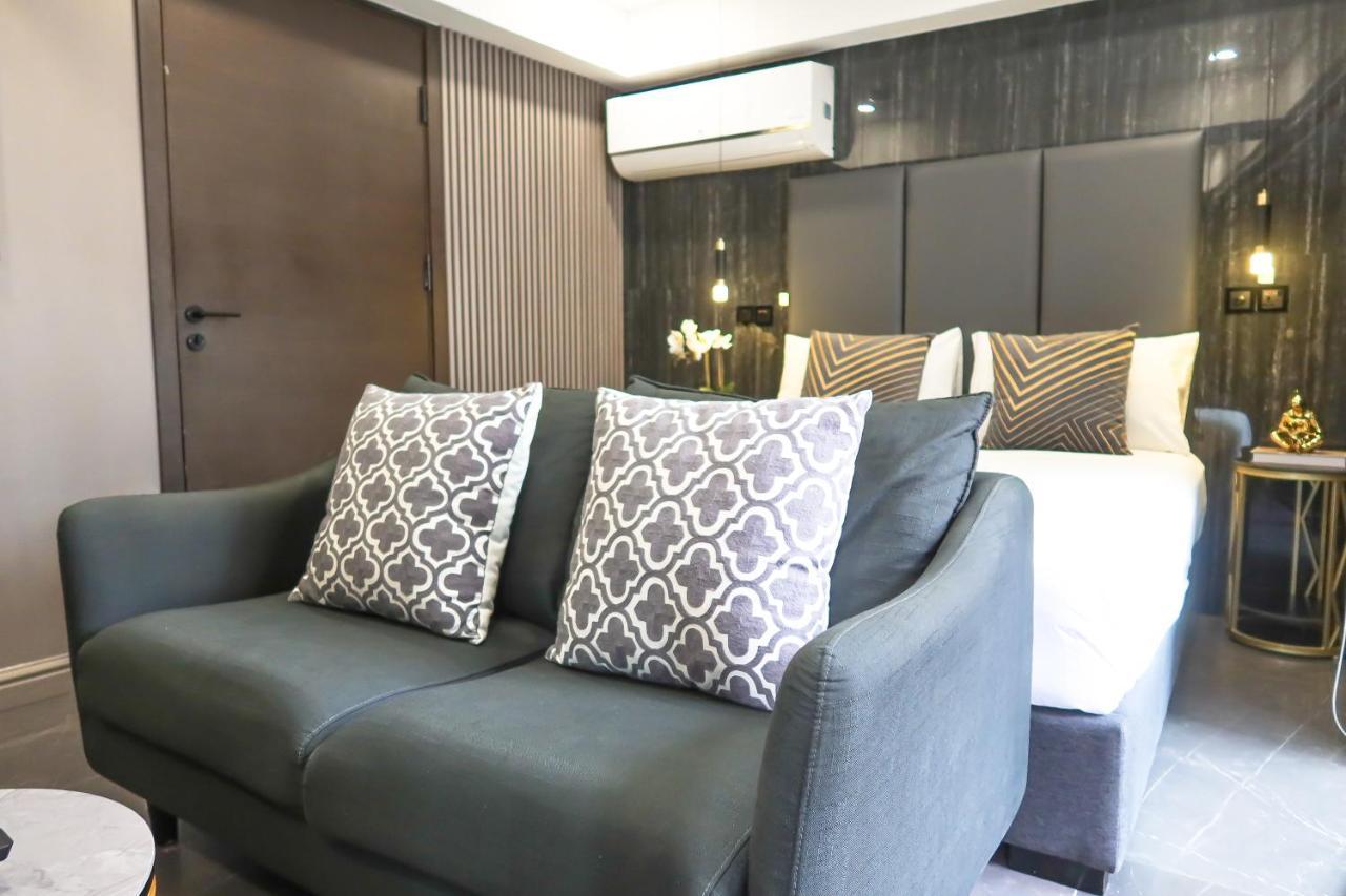 Apartemen Rr & Singapore