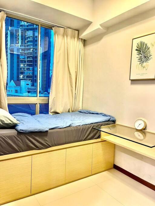 Apartment Centrally-located Cozy Apt Near 3 Mrt Lines Singapore