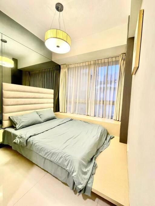 Centrally-located Cozy Apt Near 3 Mrt Lines * Singapore