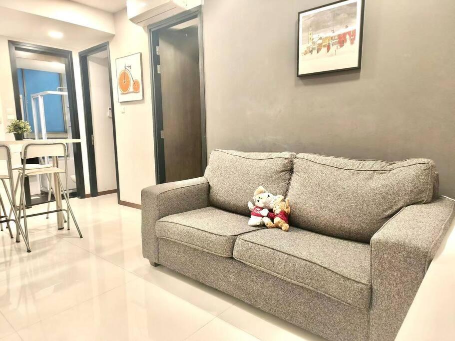 Centrally-located Cozy Apt Near 3 Mrt Lines