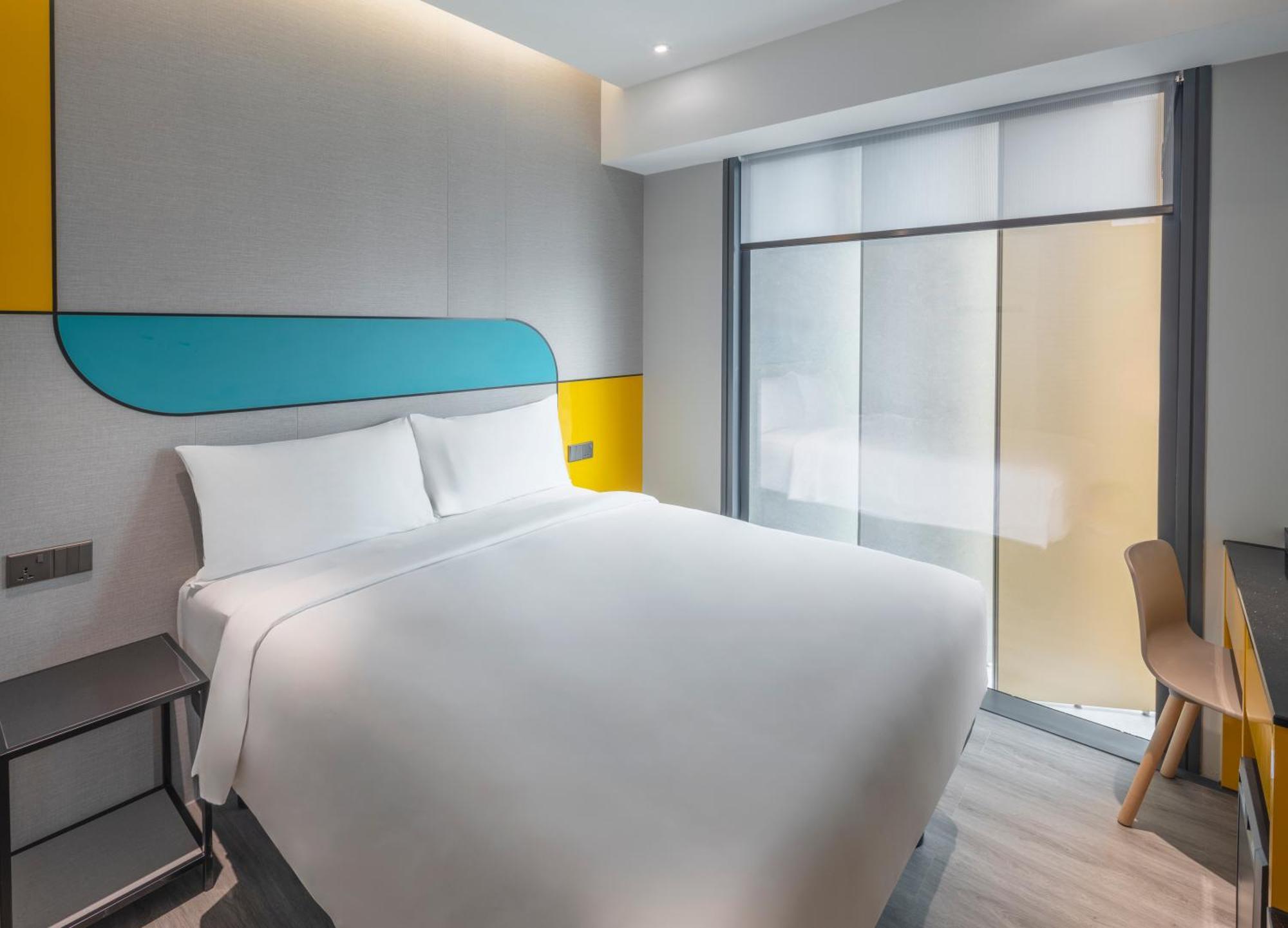 Mi Rochor Hotel 4*