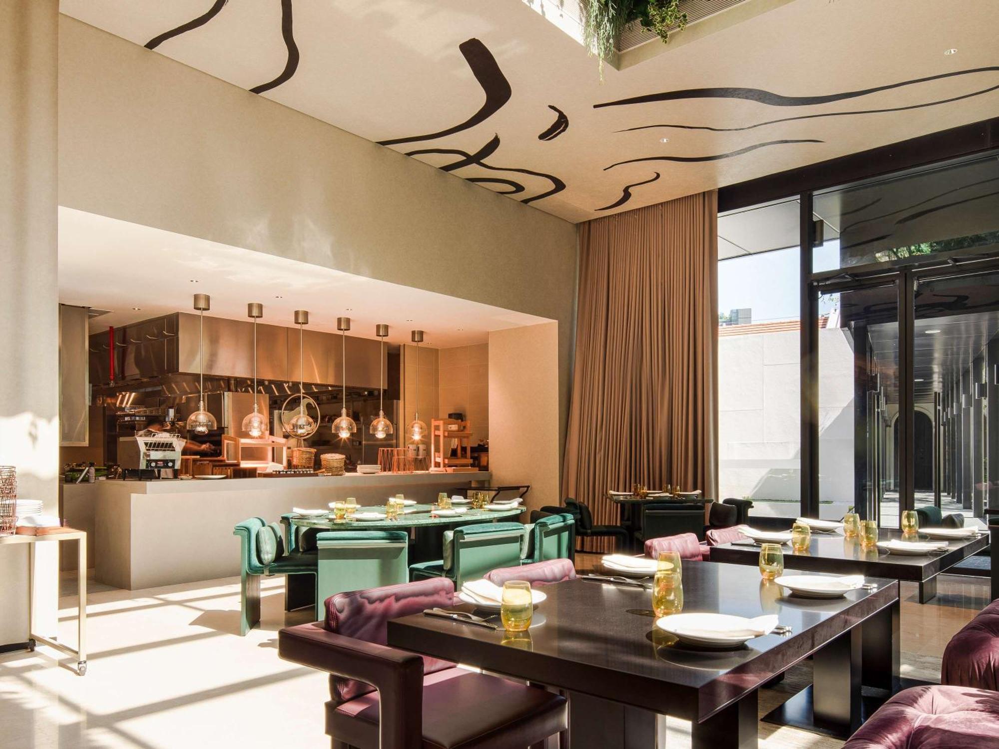 Mondrian Duxton Hotel Singapore