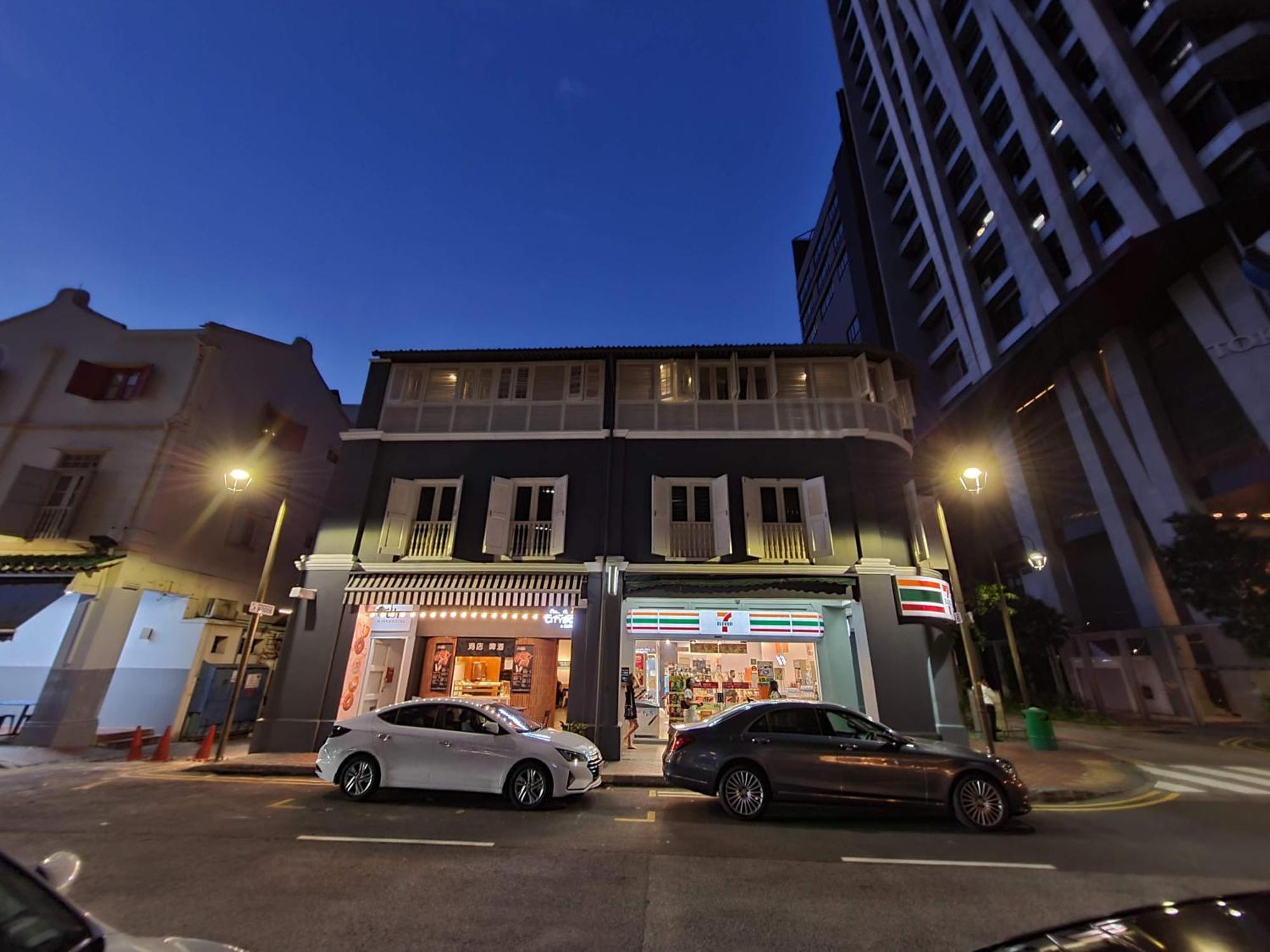 Capsule hotel Wink At Mccallum Street Singapore