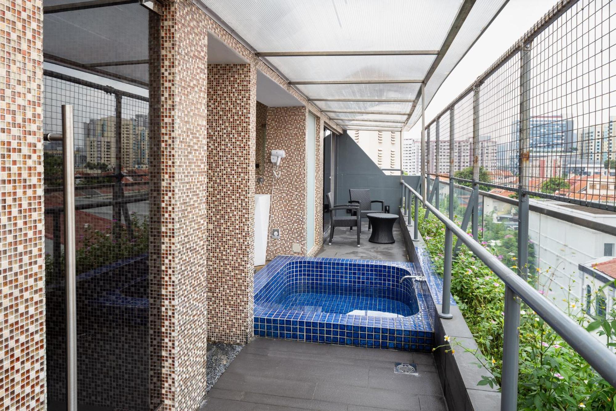 Lion Peak Dickson 3* Singapore