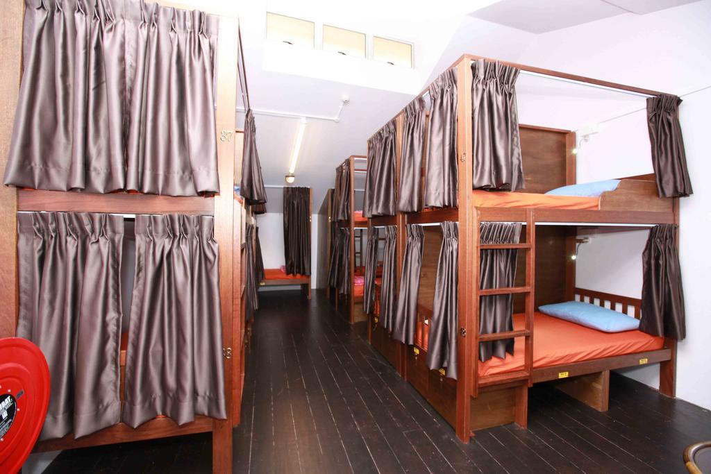 Hostel 60s