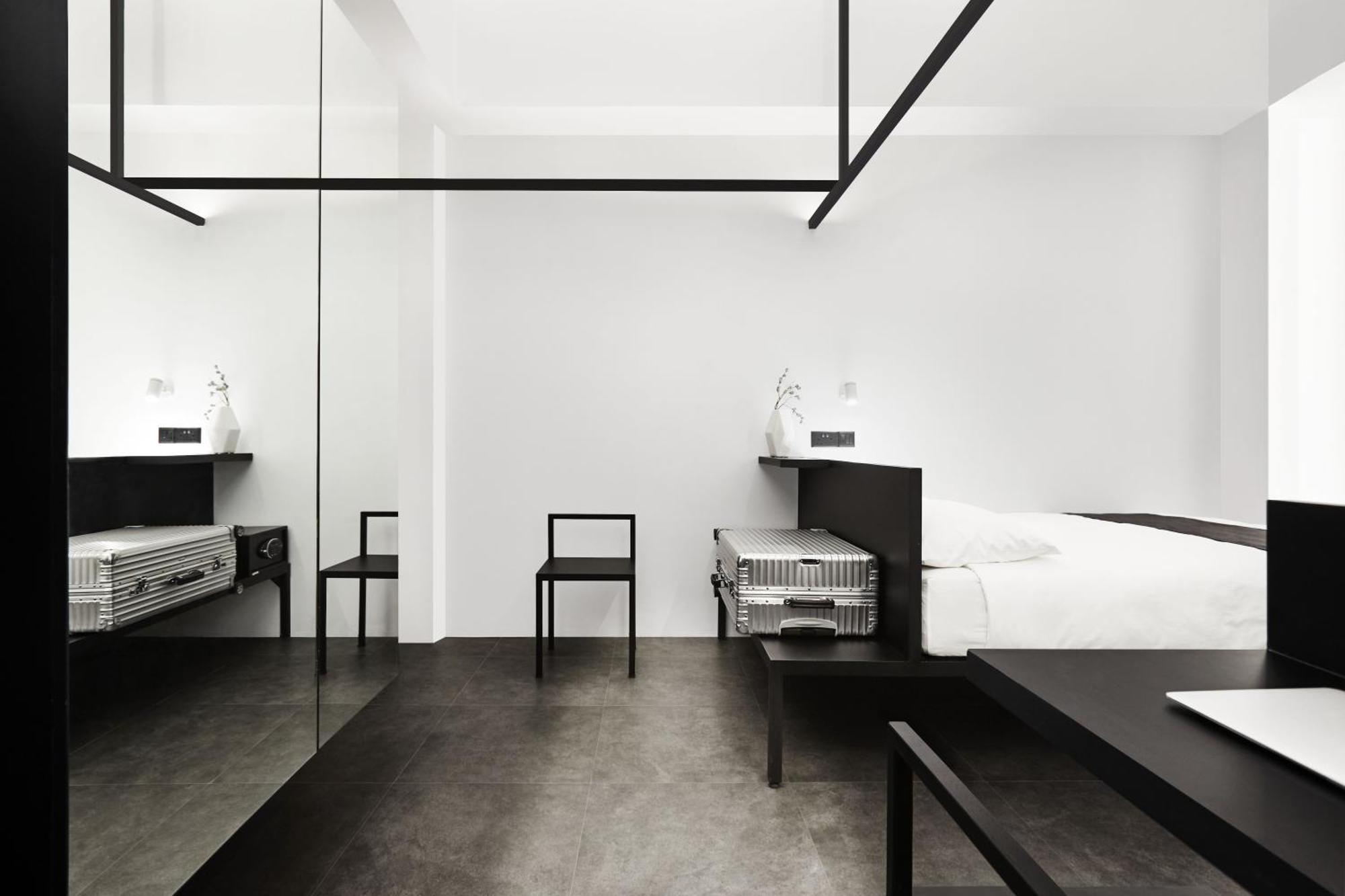 Hotel Mono 3*
