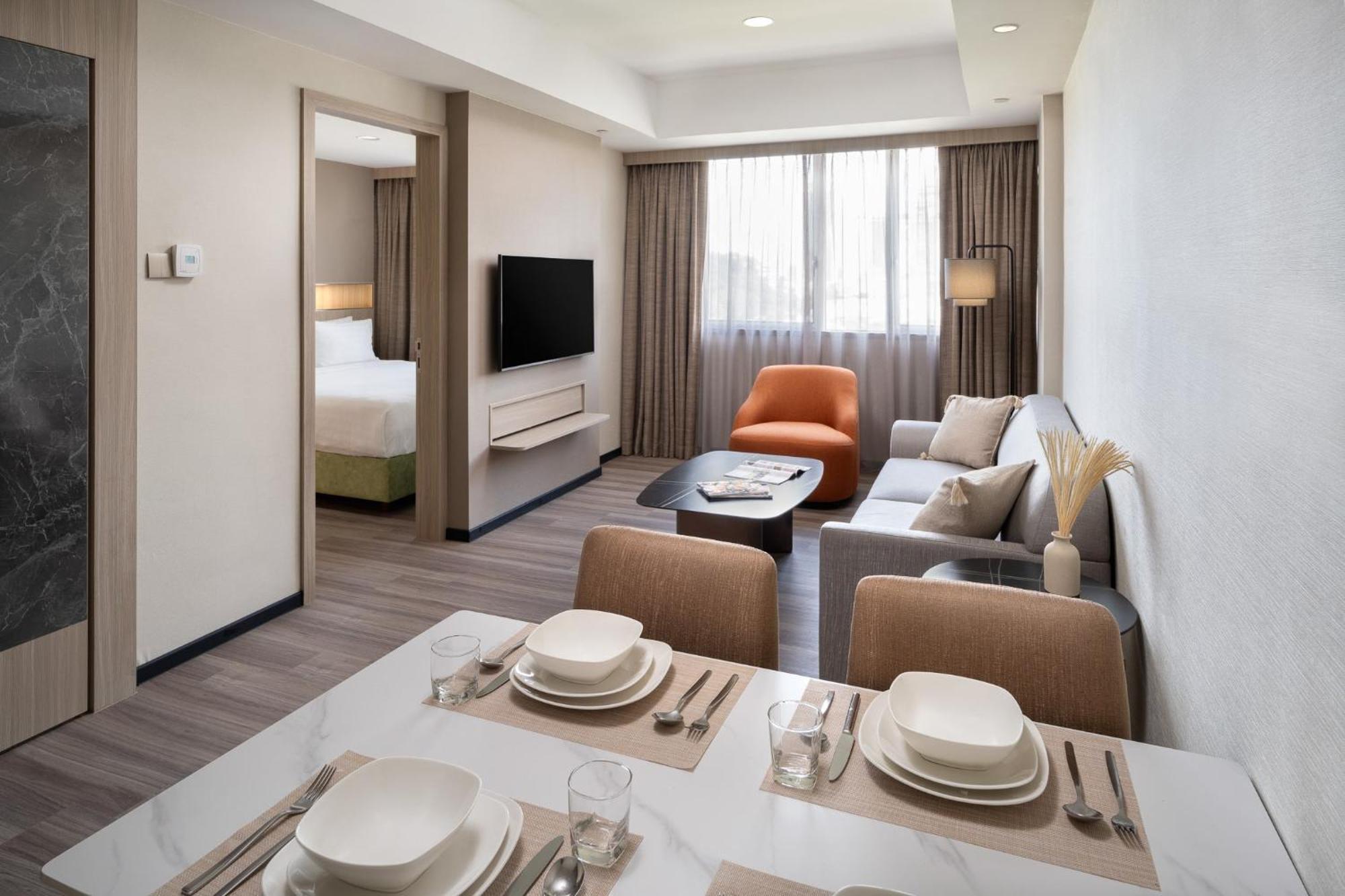 Park Avenue Clemenceau Aparthotel