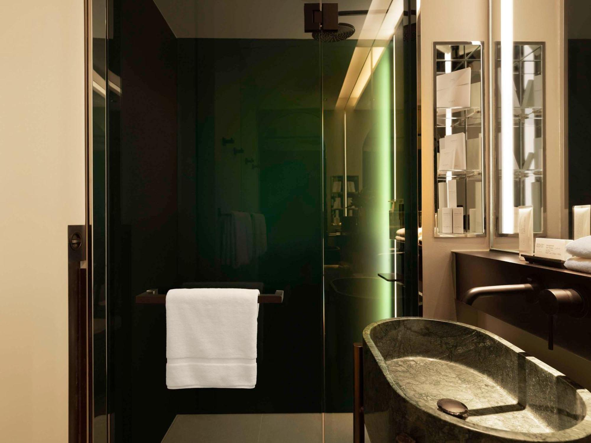 Mondrian Duxton 5* Singapore