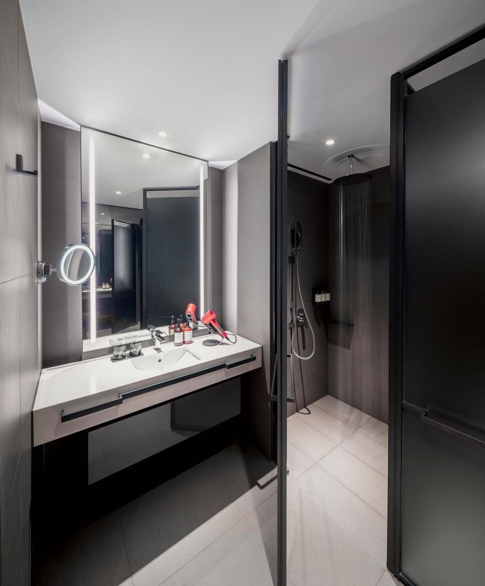 Fraser River Promenade, Aparthotel 5*