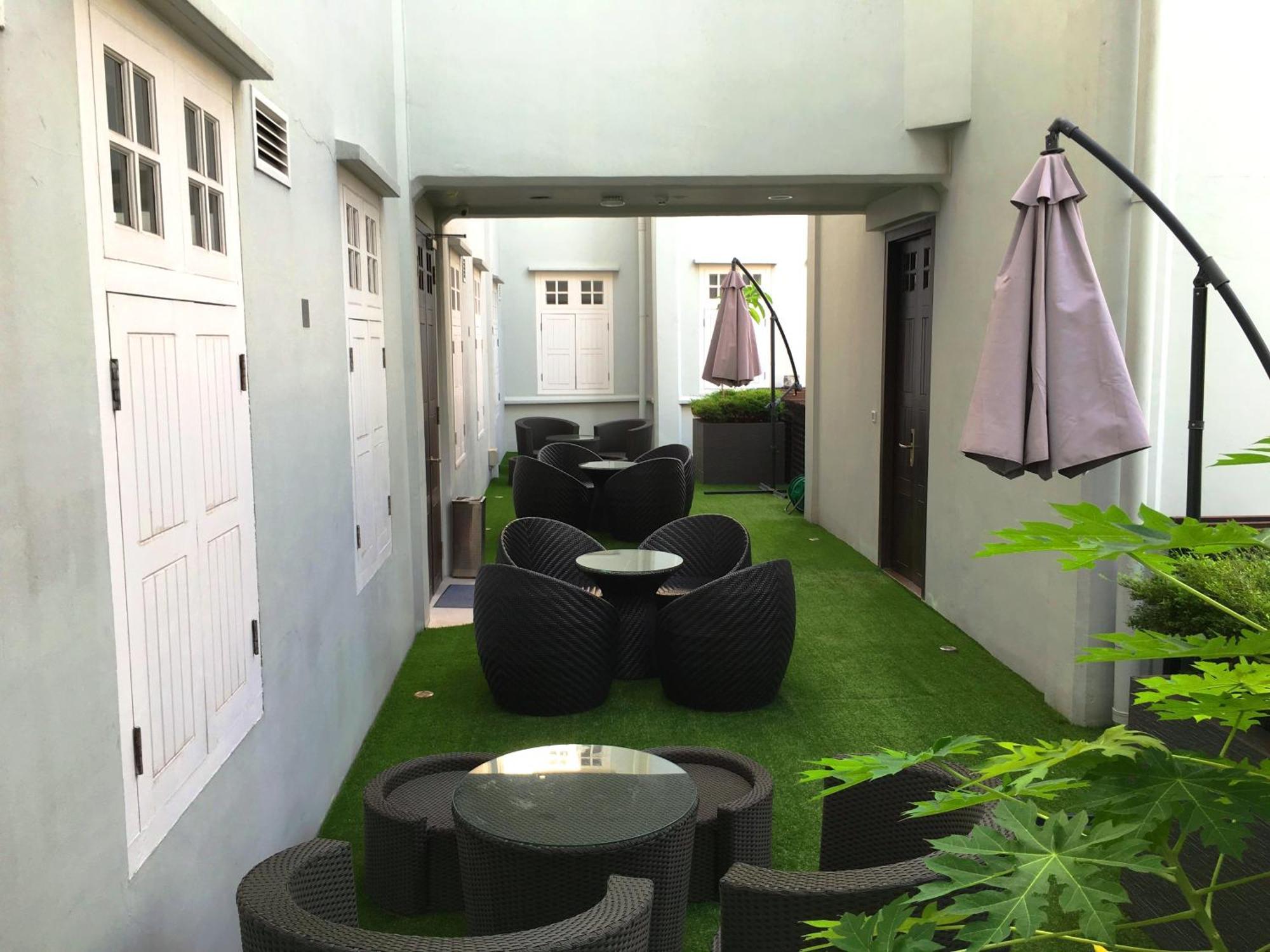 Bliss Hotel Singapore