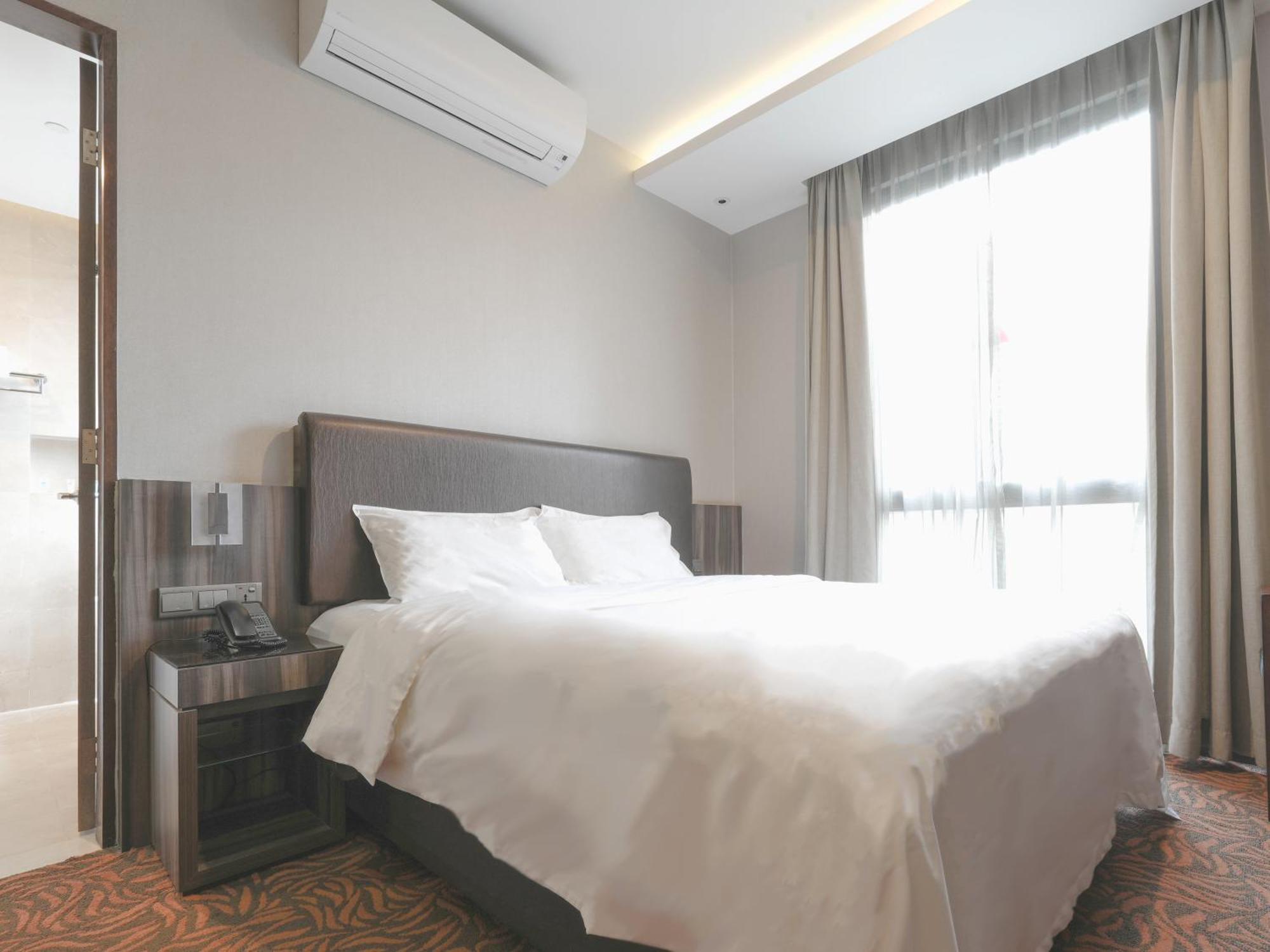 Amrise Kitchener Singapore