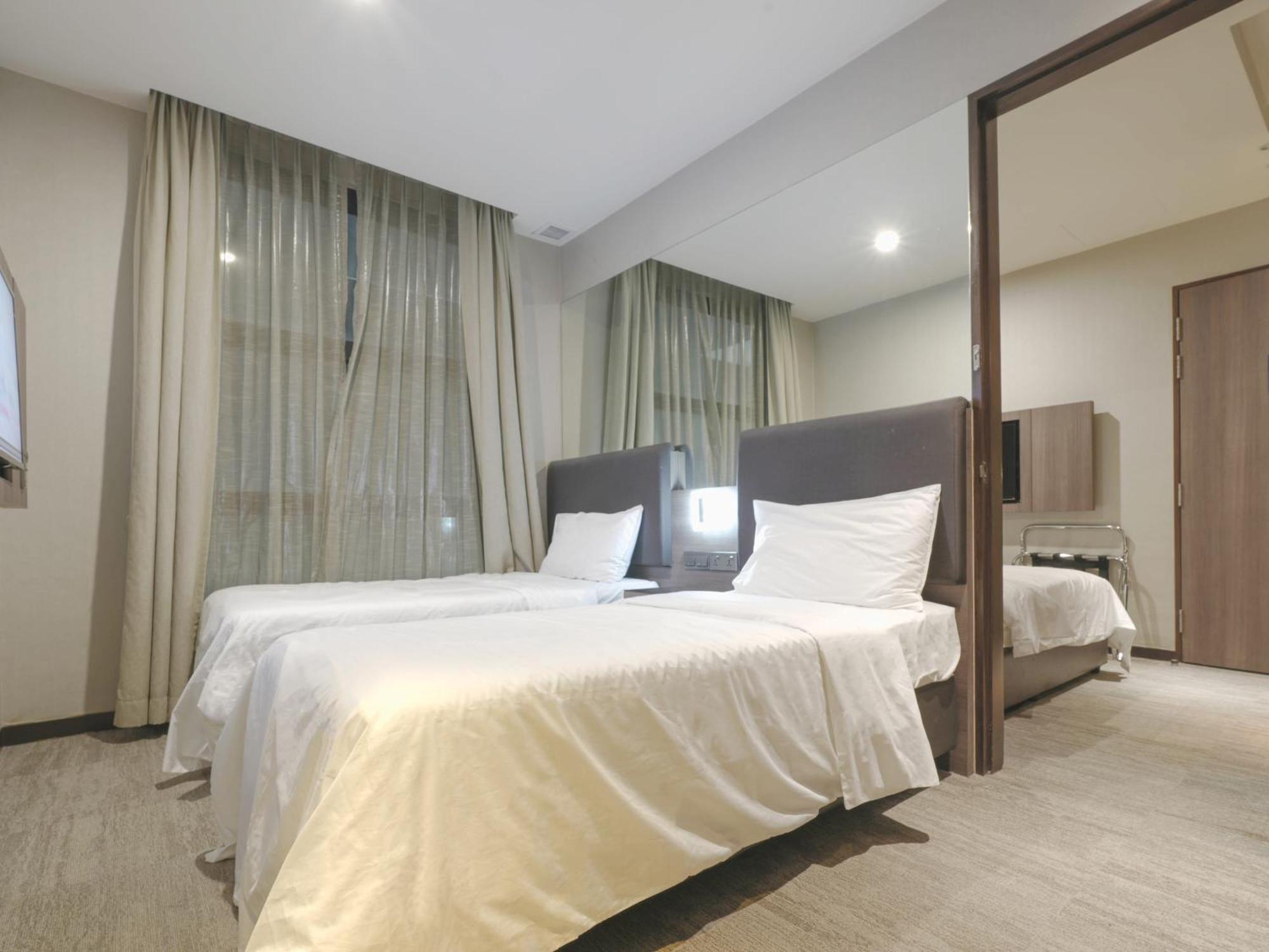 Amrise Kitchener 3* Singapore