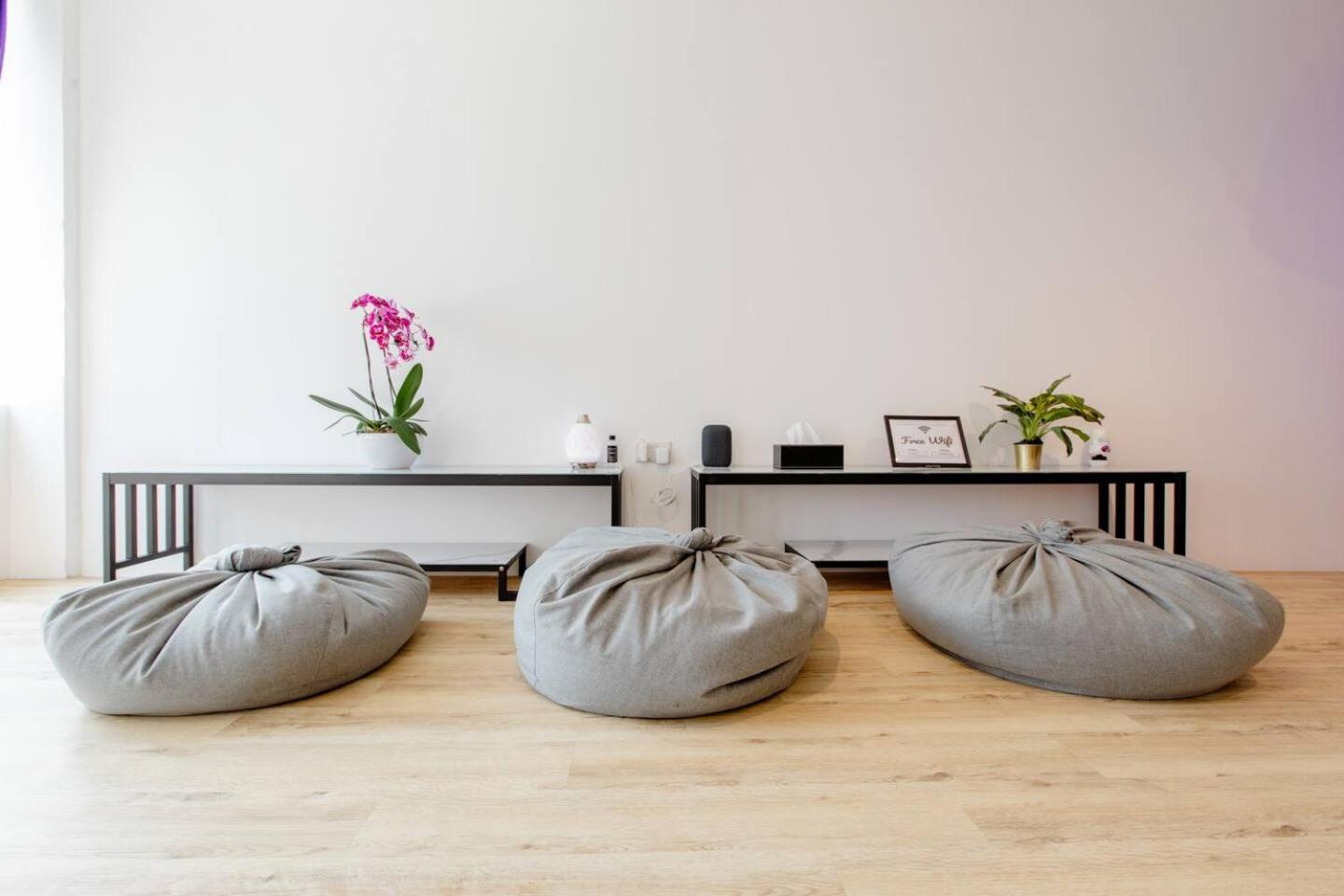 Radzone Hostel Singapore
