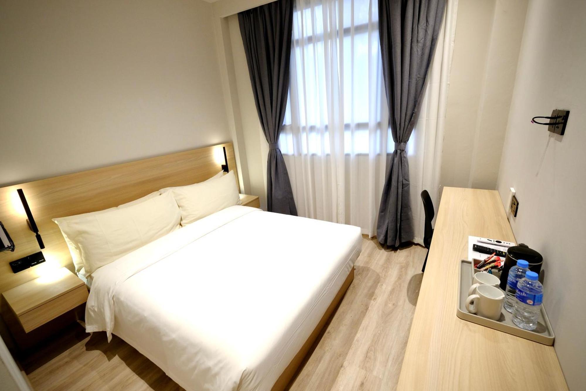 Rest Bugis Hotel