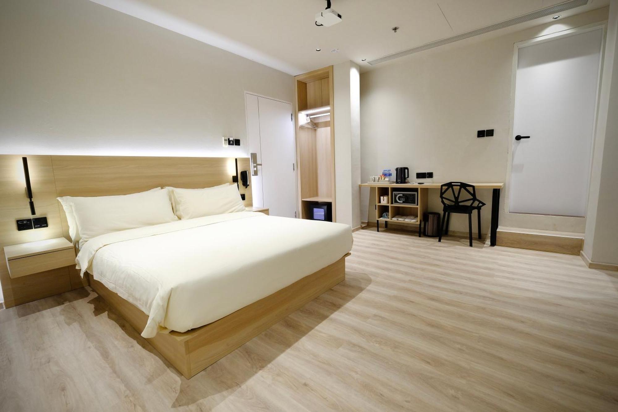 Rest Bugis 4*