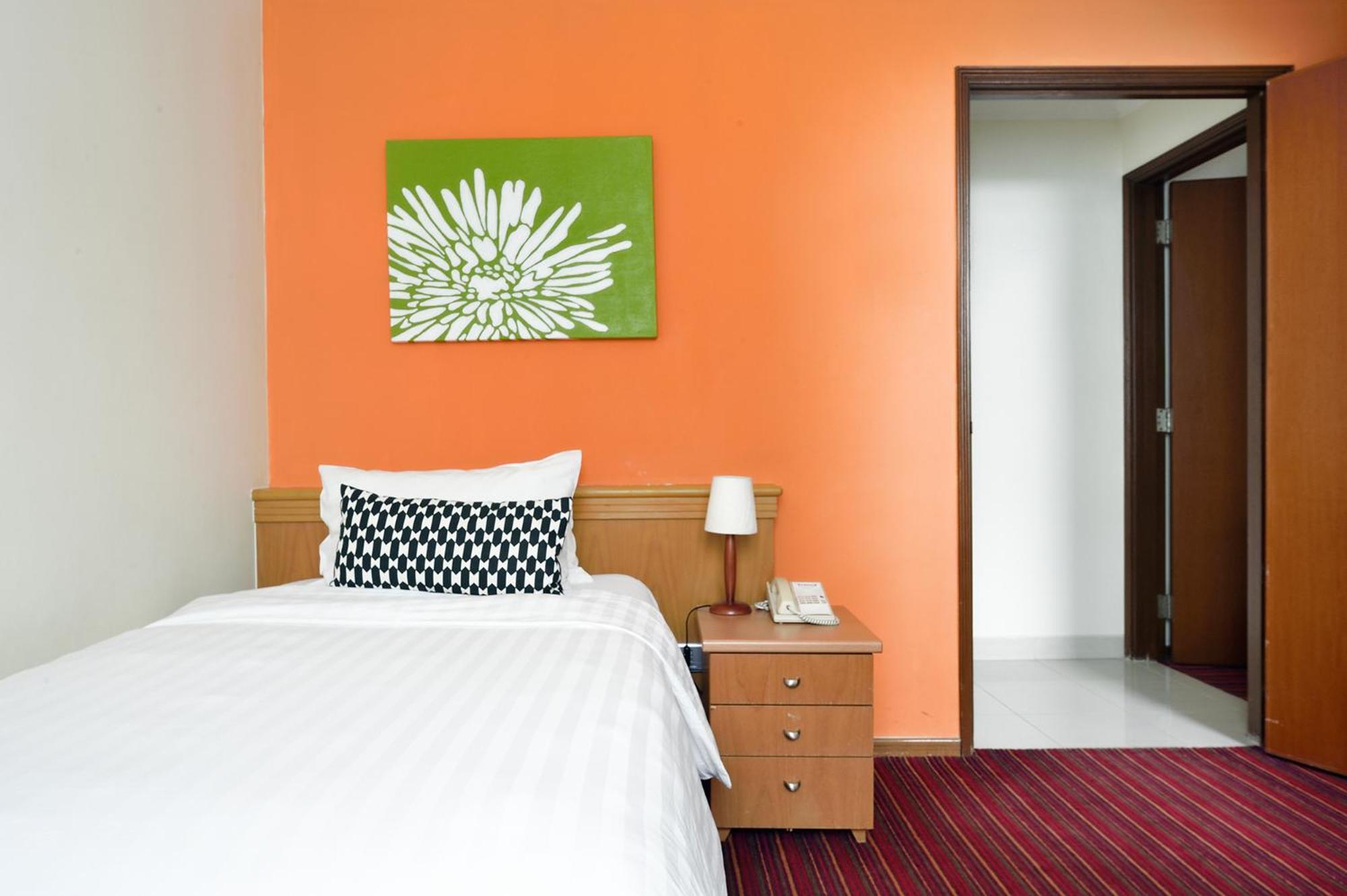 Aparthotel The Assembly Place At Stevens, Service Residences *