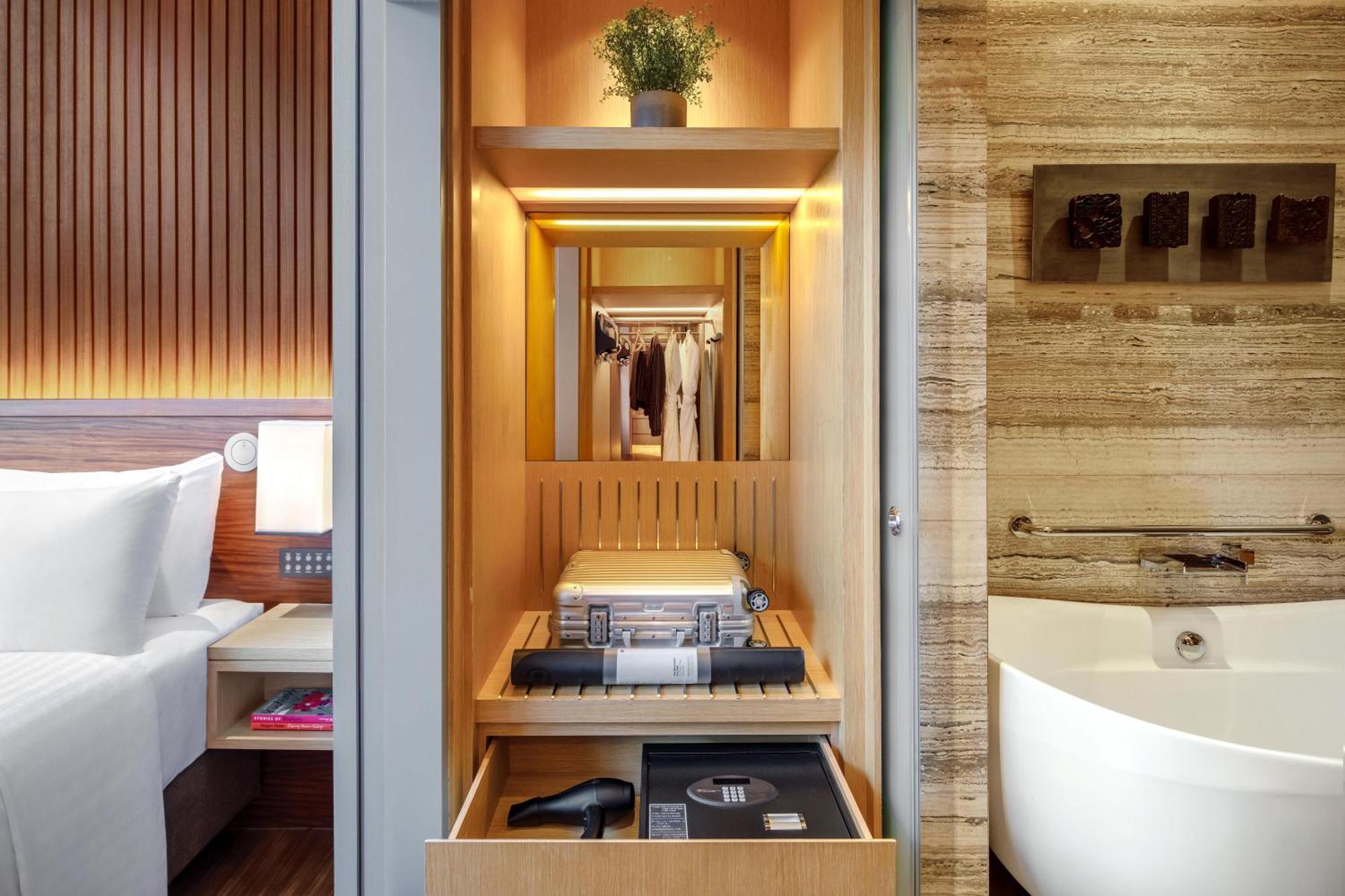 Oasia Sentosa By Far East Hospitality Hotel
