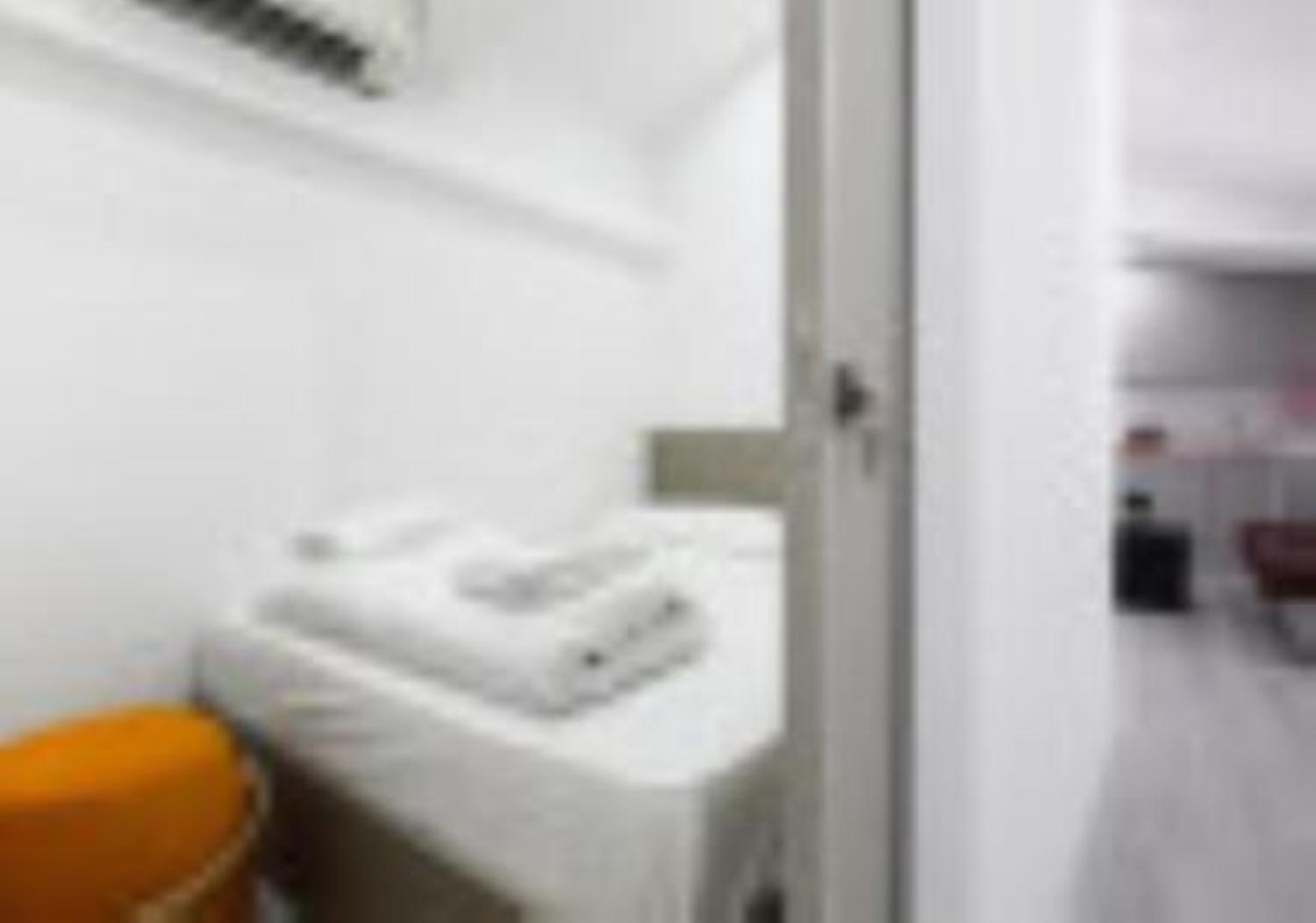 Capsule hotel Circular House Singapore