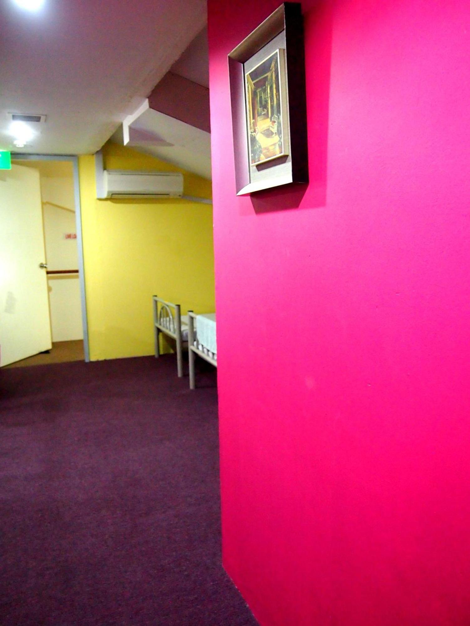 Hostel Snooze @dunlop Street