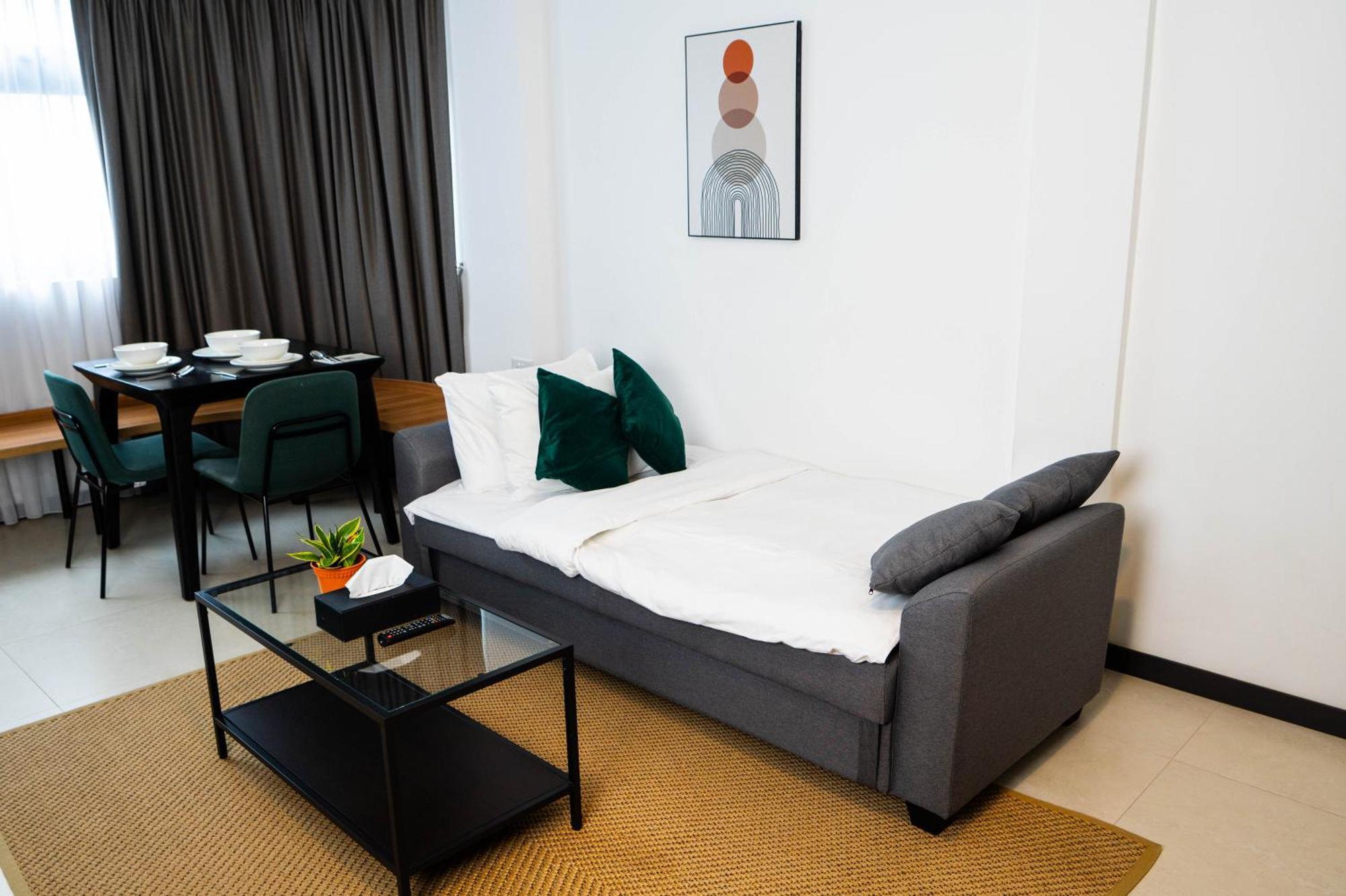 Aparthotel The Initial *