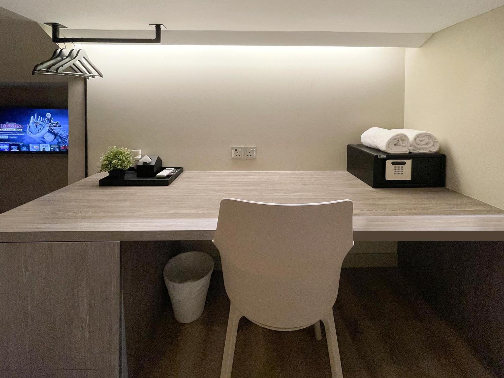 St Signature Jalan Besar 3* Singapore