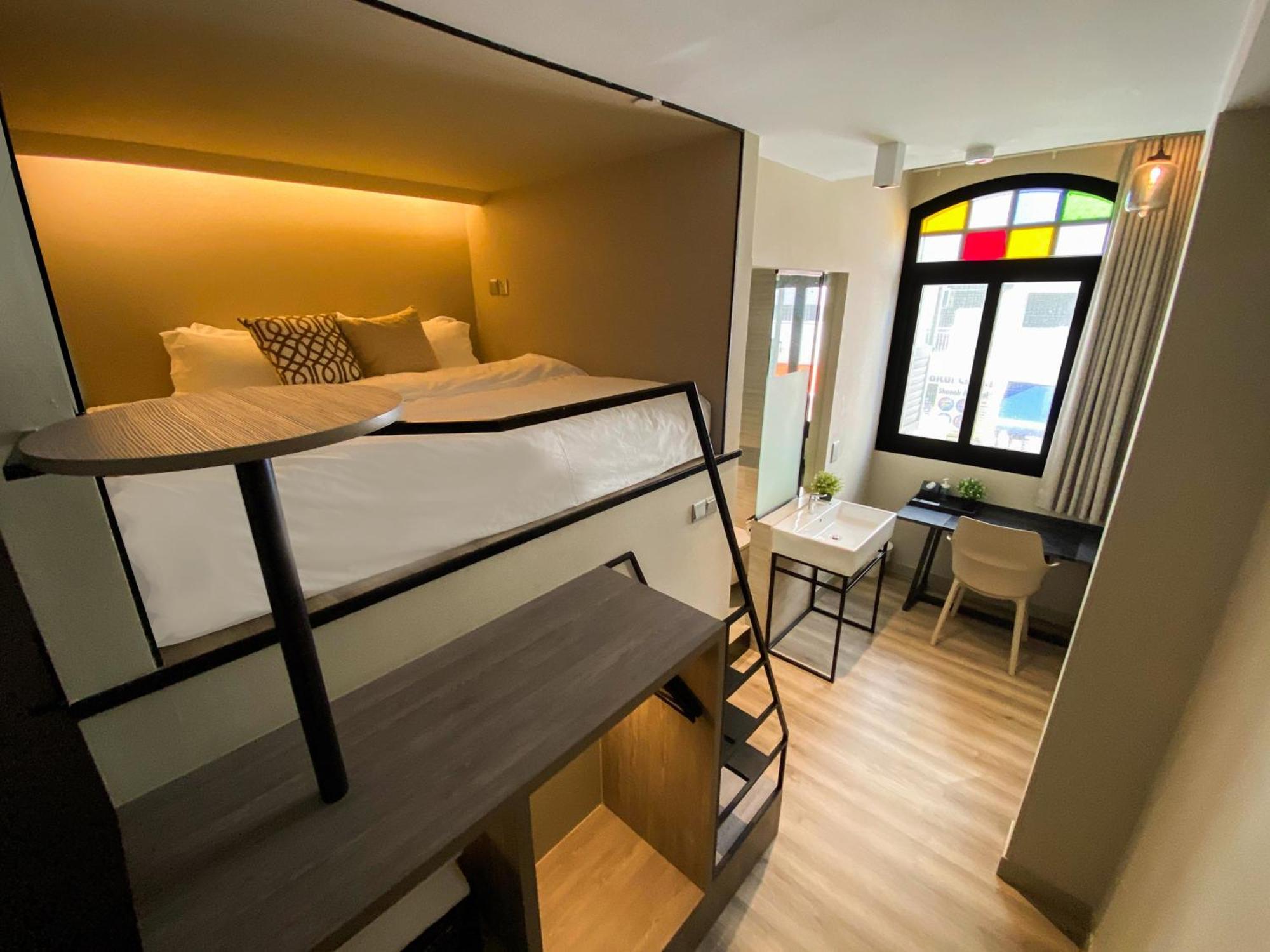 St Signature Jalan Besar 3* Singapore