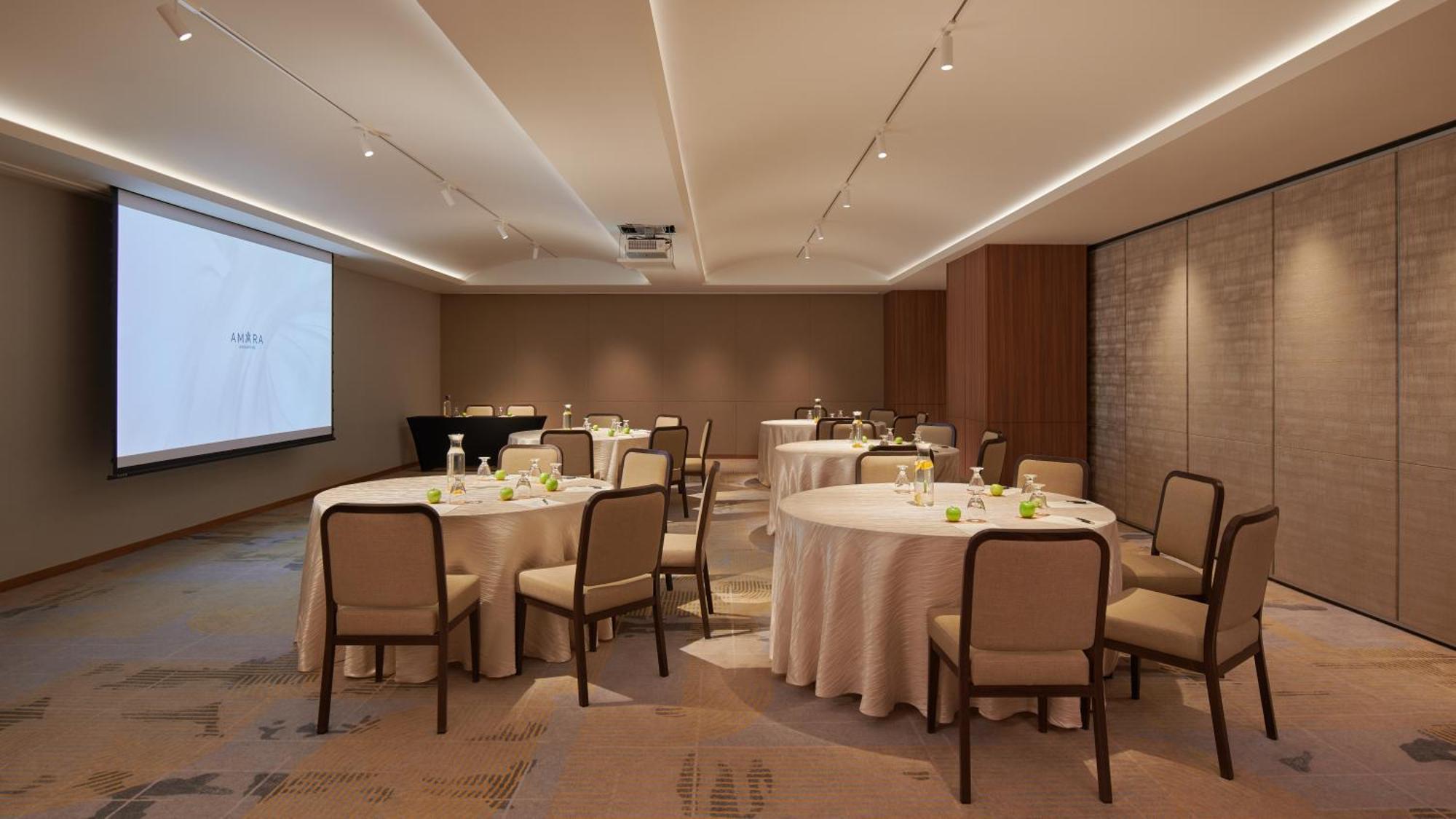 Amara - Newly Renovated Hotel
