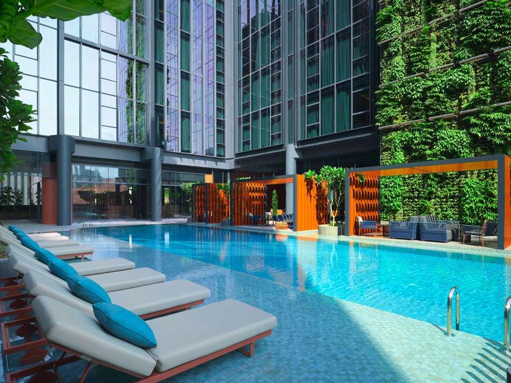 Pullman Hill Street Hotel *