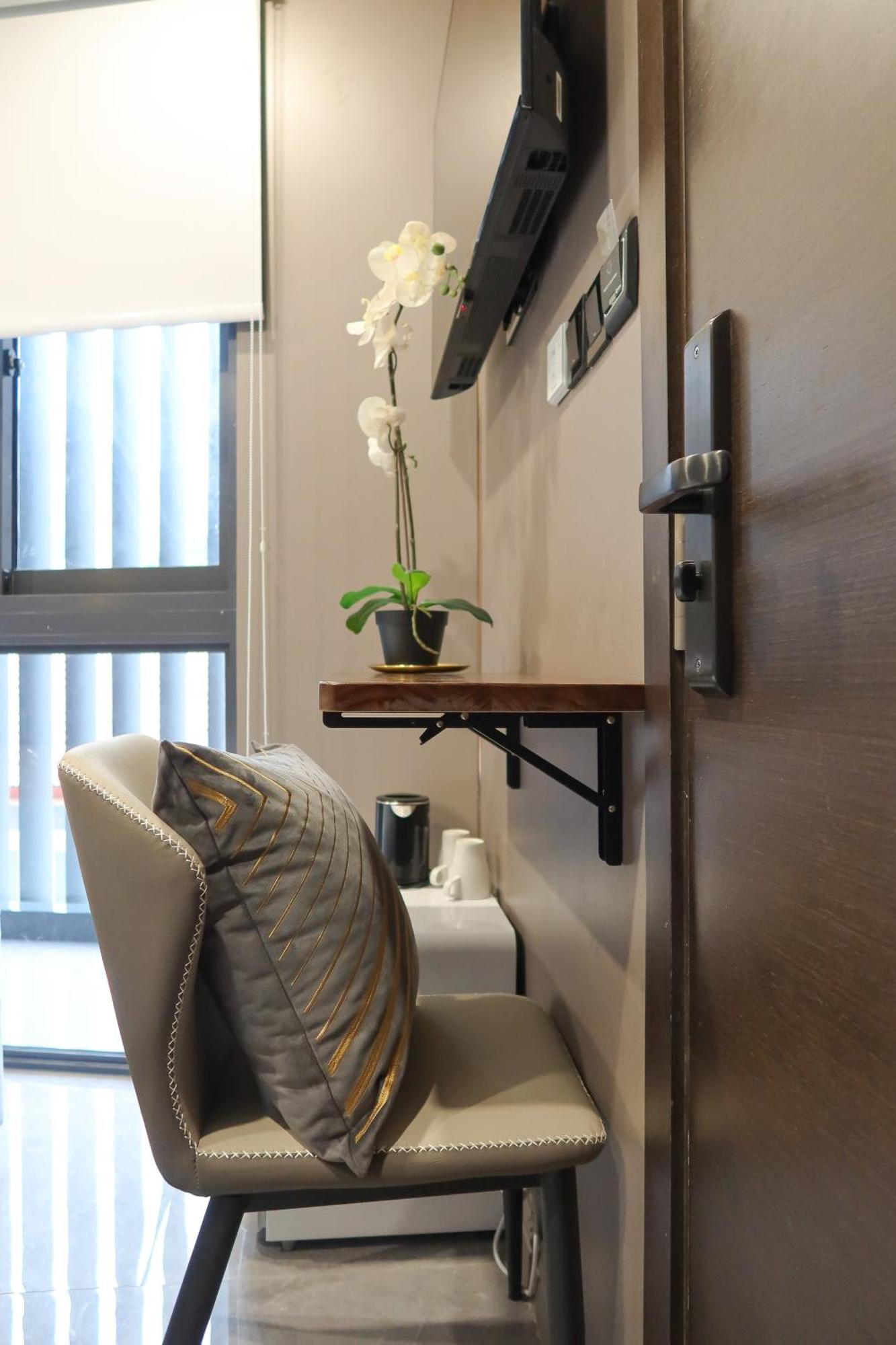 Recharge & Apartemen *