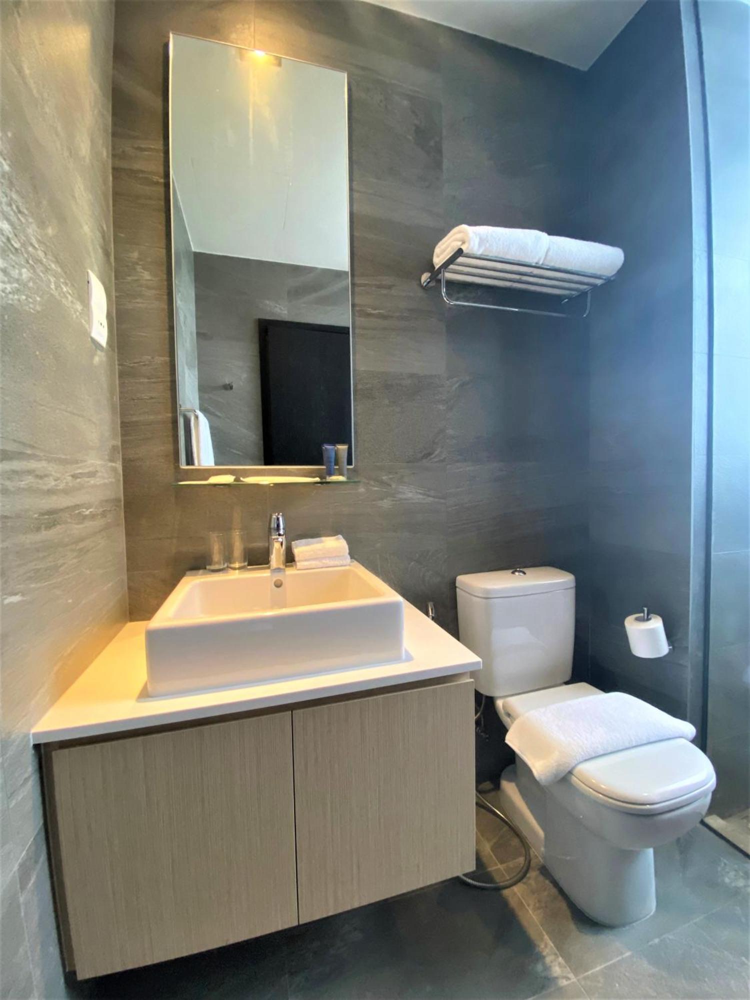 Momentus Novena Aparthotel 4*