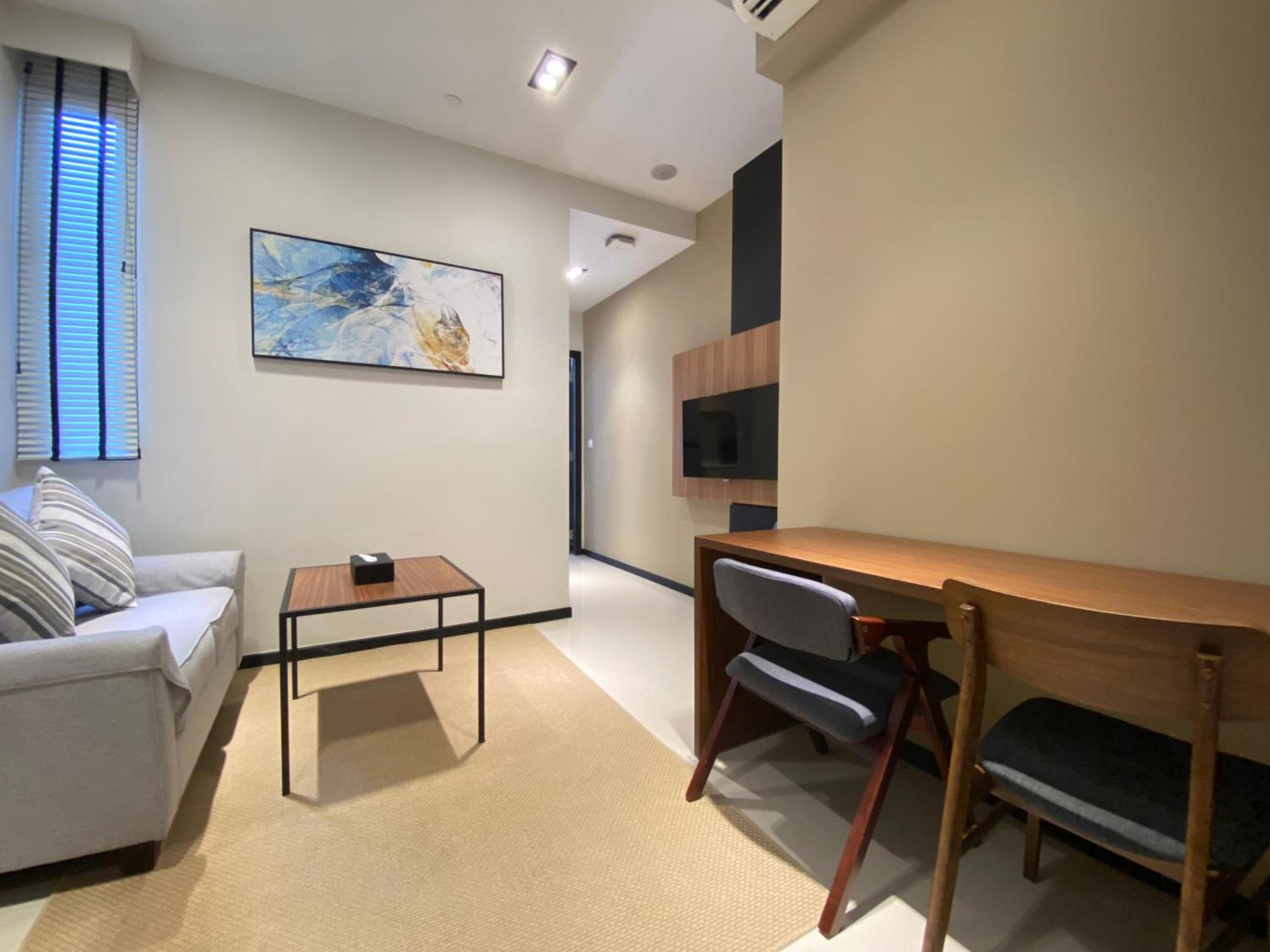 Momentus Novena Aparthotel 4*