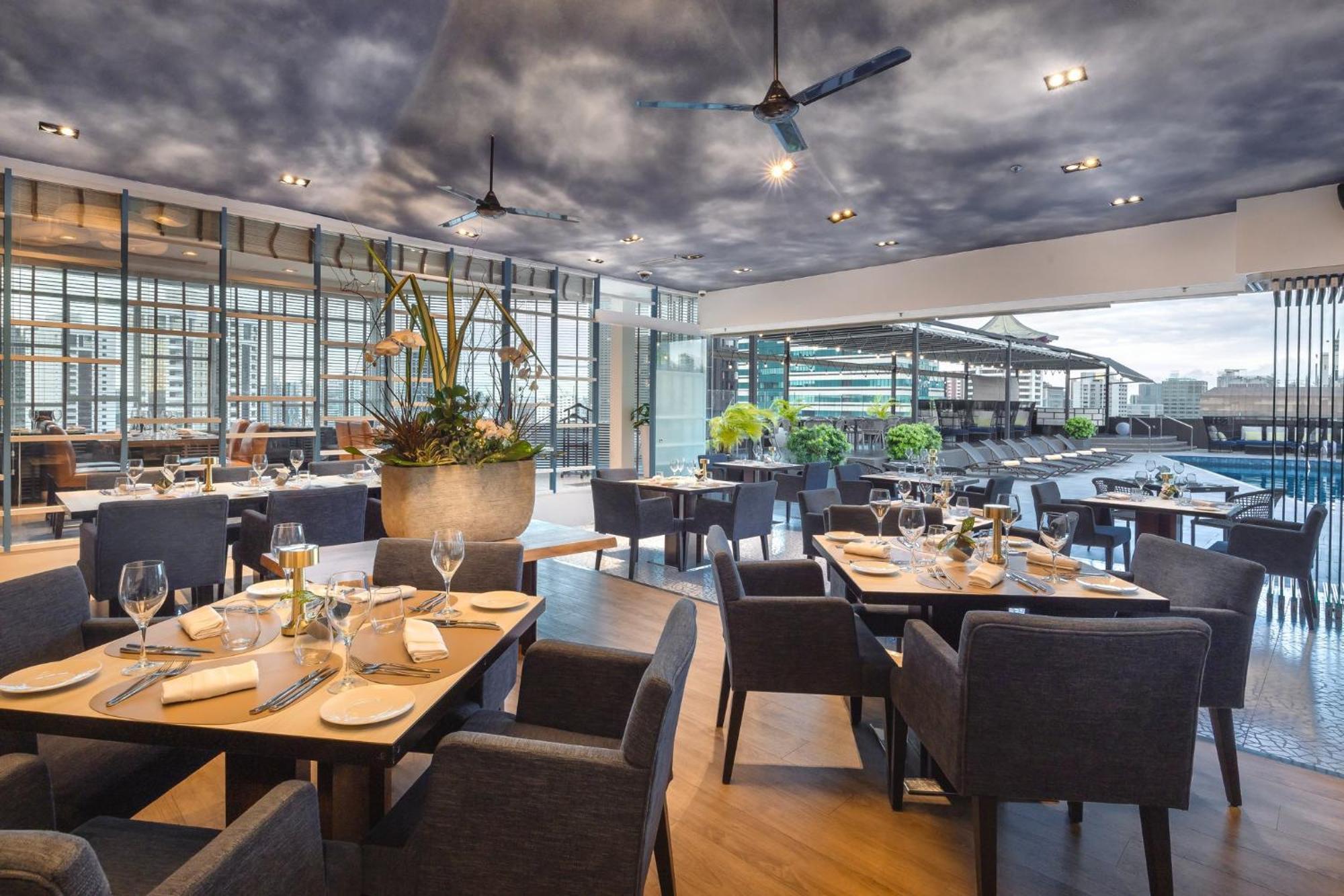 Voco Orchard By Ihg Hotel