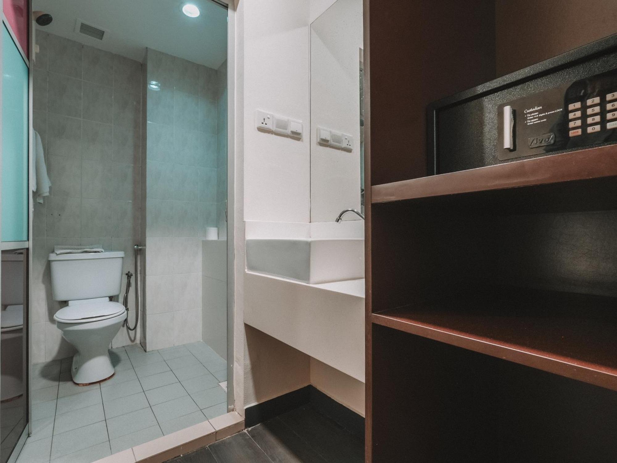 A Desker 3* Singapore