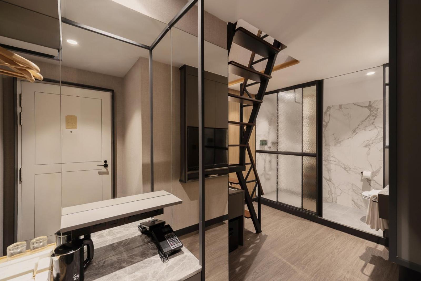 Hotel Claude 3*