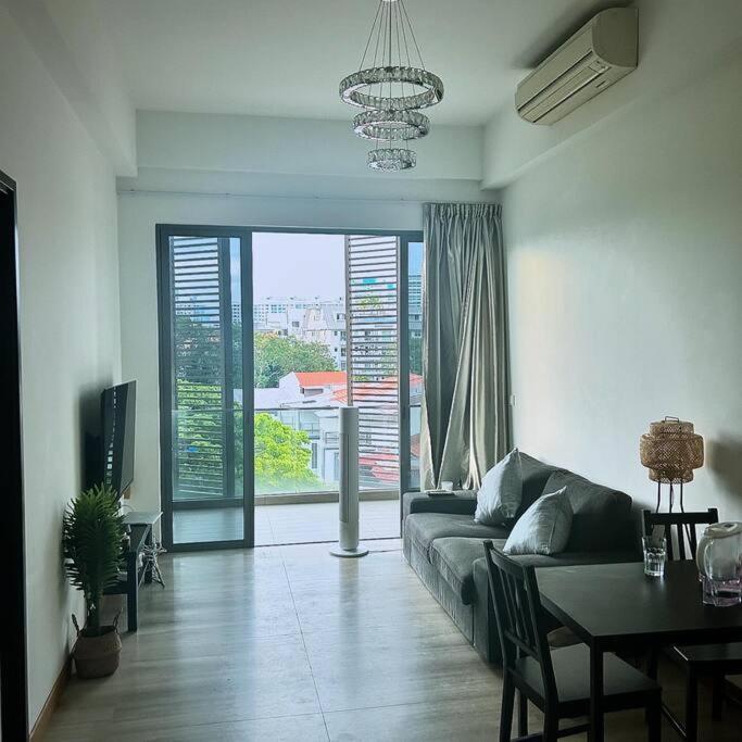 Bali Luxury Apartment Singapore