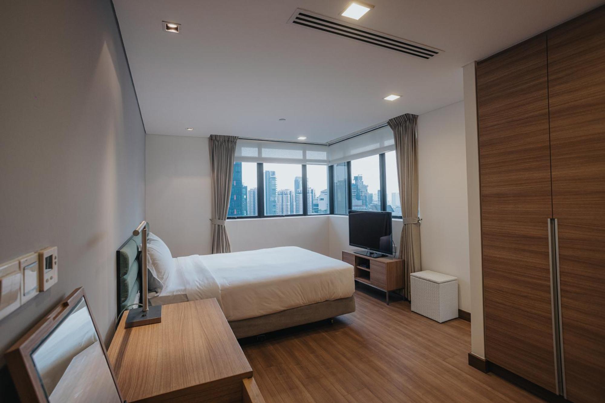 Novotel Living Orchard Aparthotel