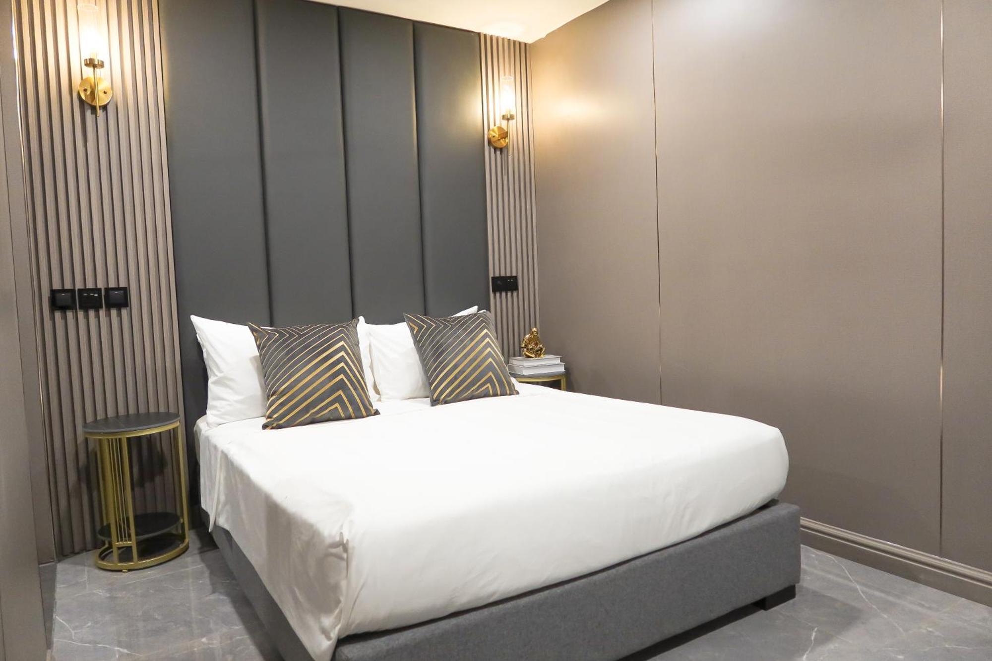 Rr & Apartemen