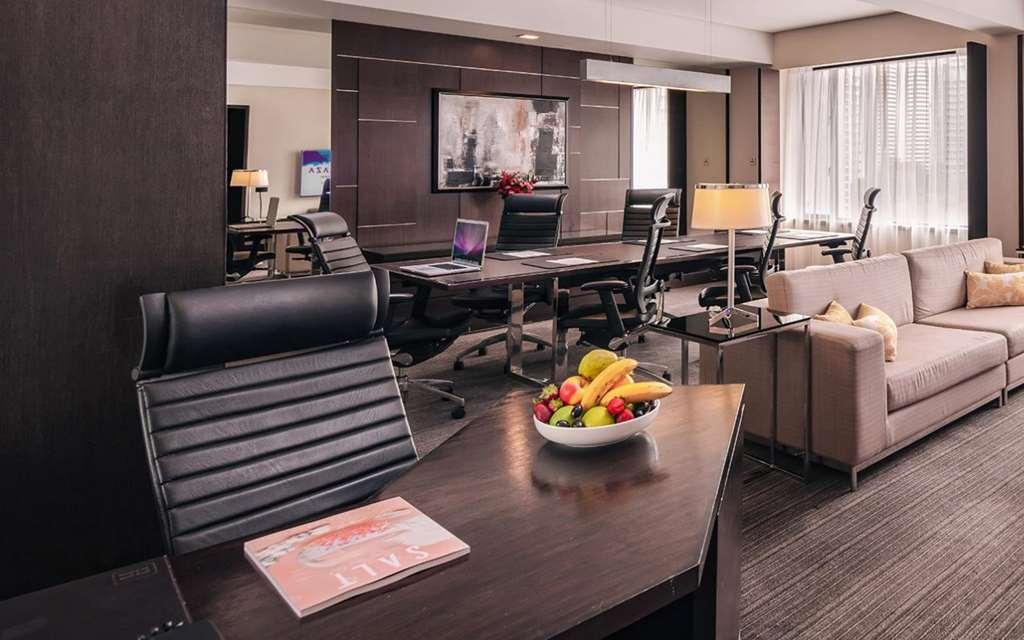 Royal Plaza On Scotts Hotel 5*