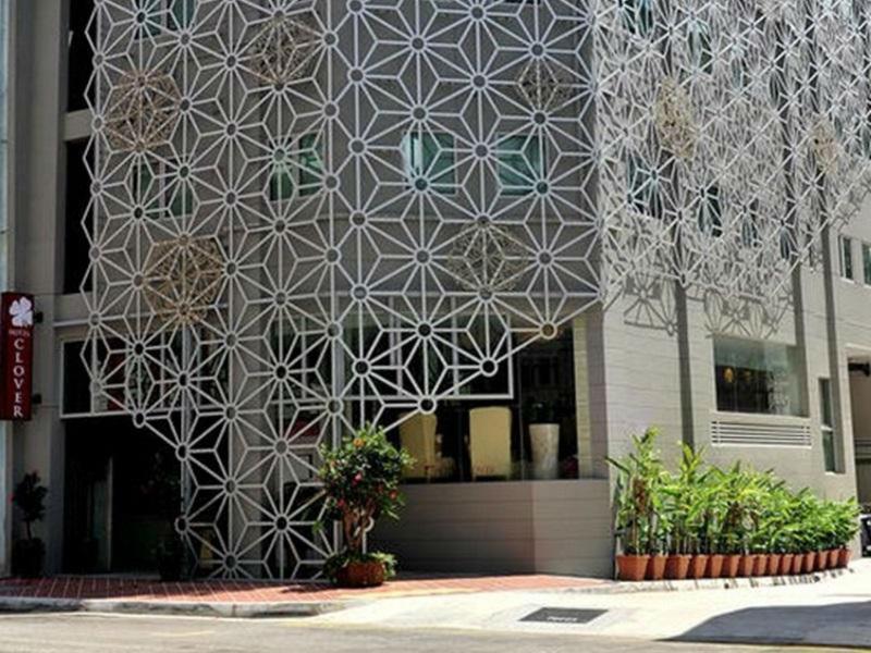 Clover 5 Hongkong Street Hotel 4*