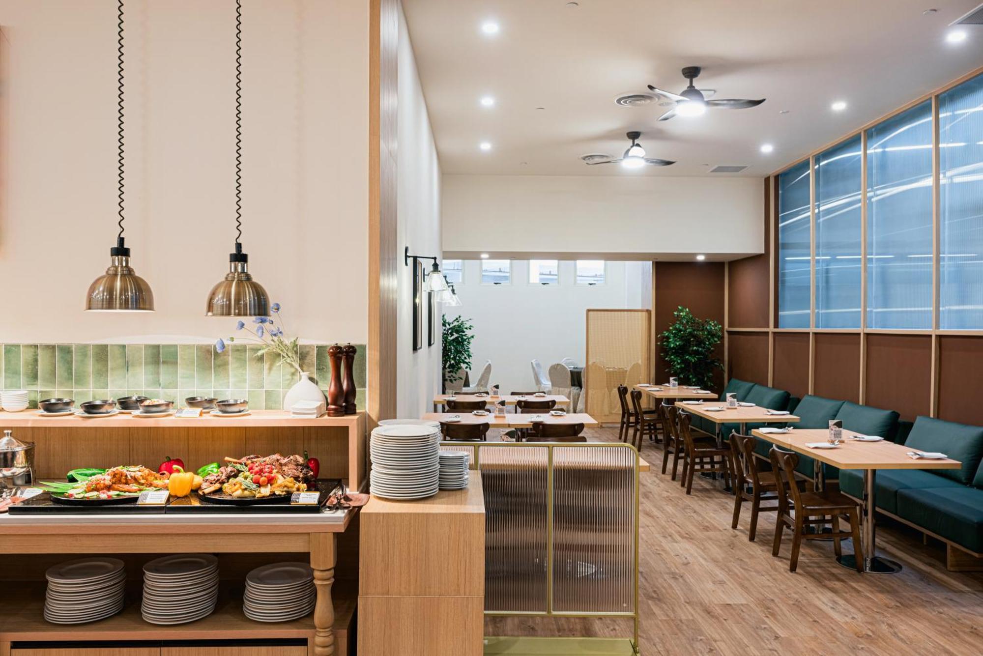 Furama Riverfront 4*