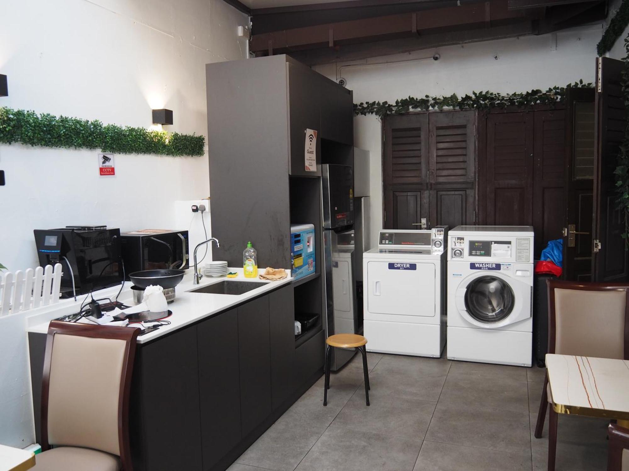 Coller Chinatown Hostel