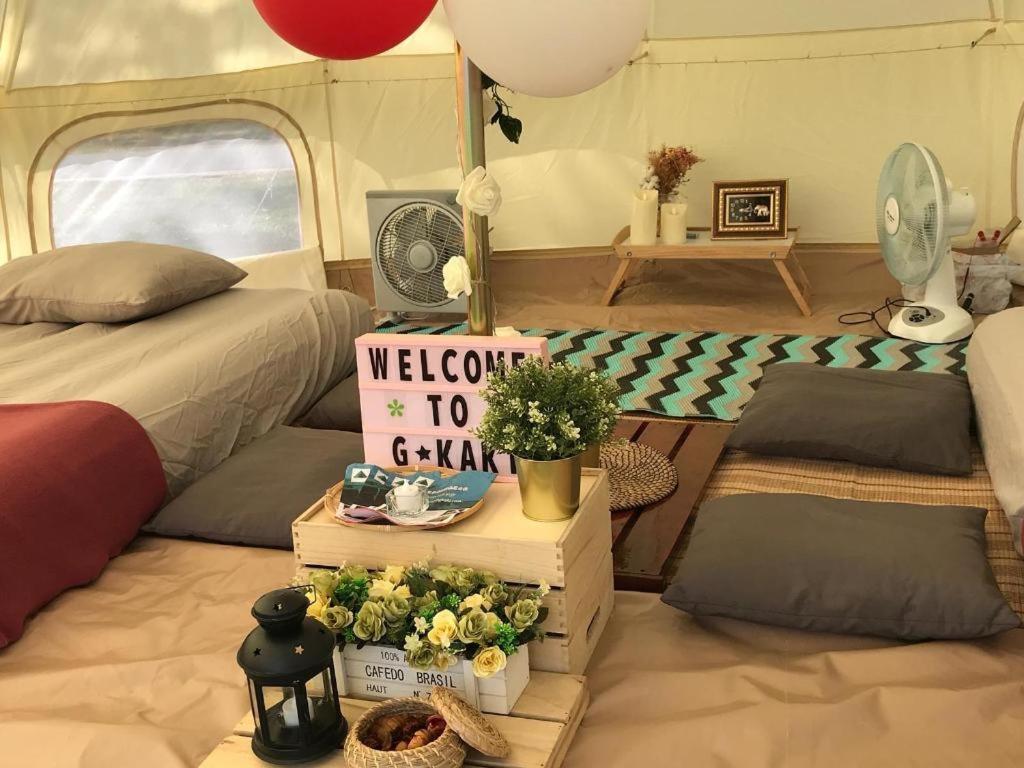 Hotel Glamping Kaki Singapore