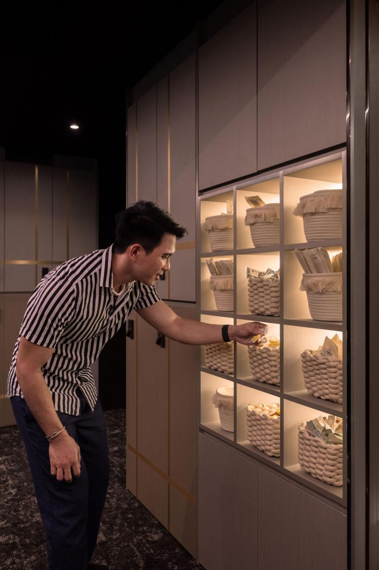 Cube Social Boutique Capsule At Boat Quay Hostel *