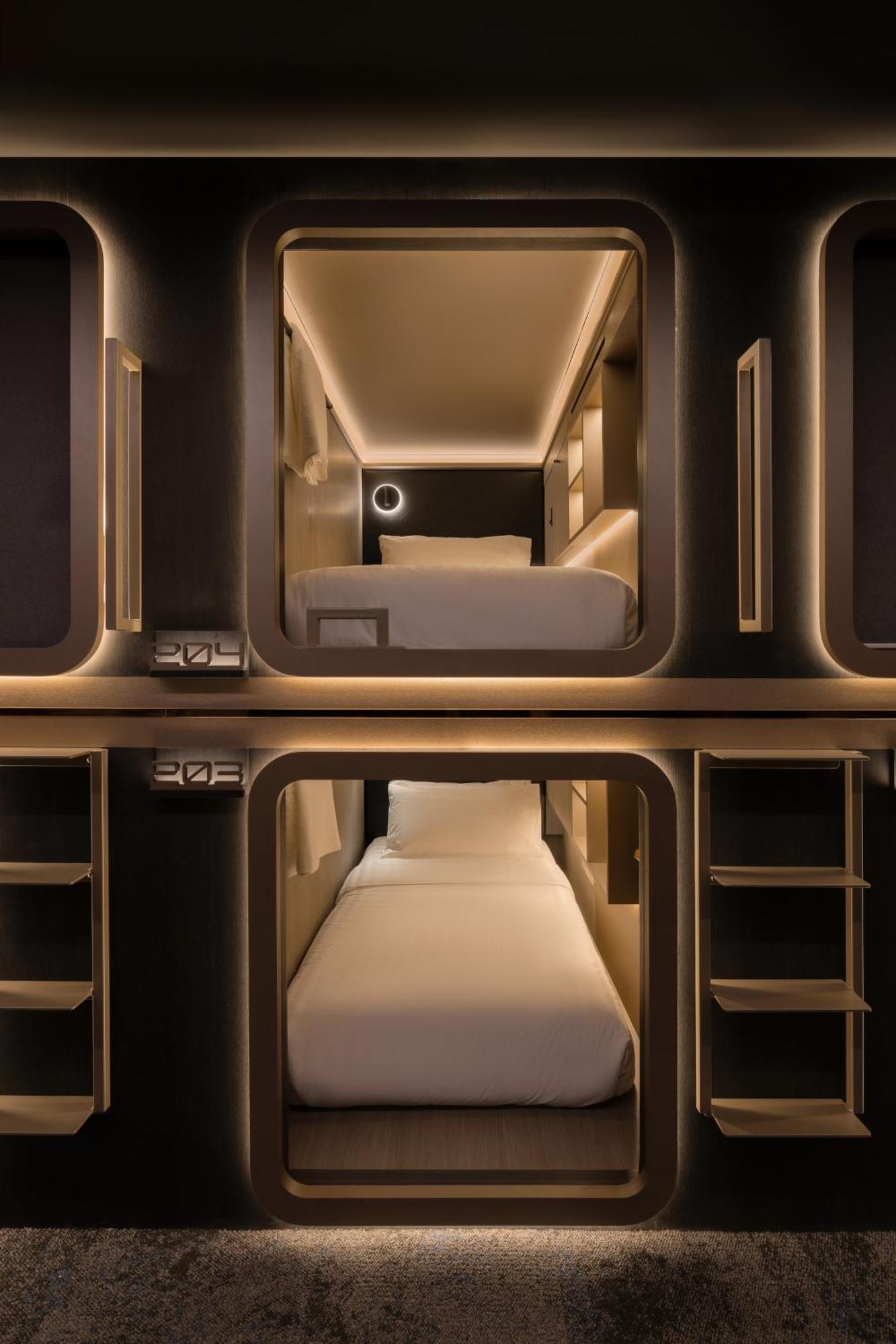 Cube Social Boutique Capsule At Boat Quay Hostel