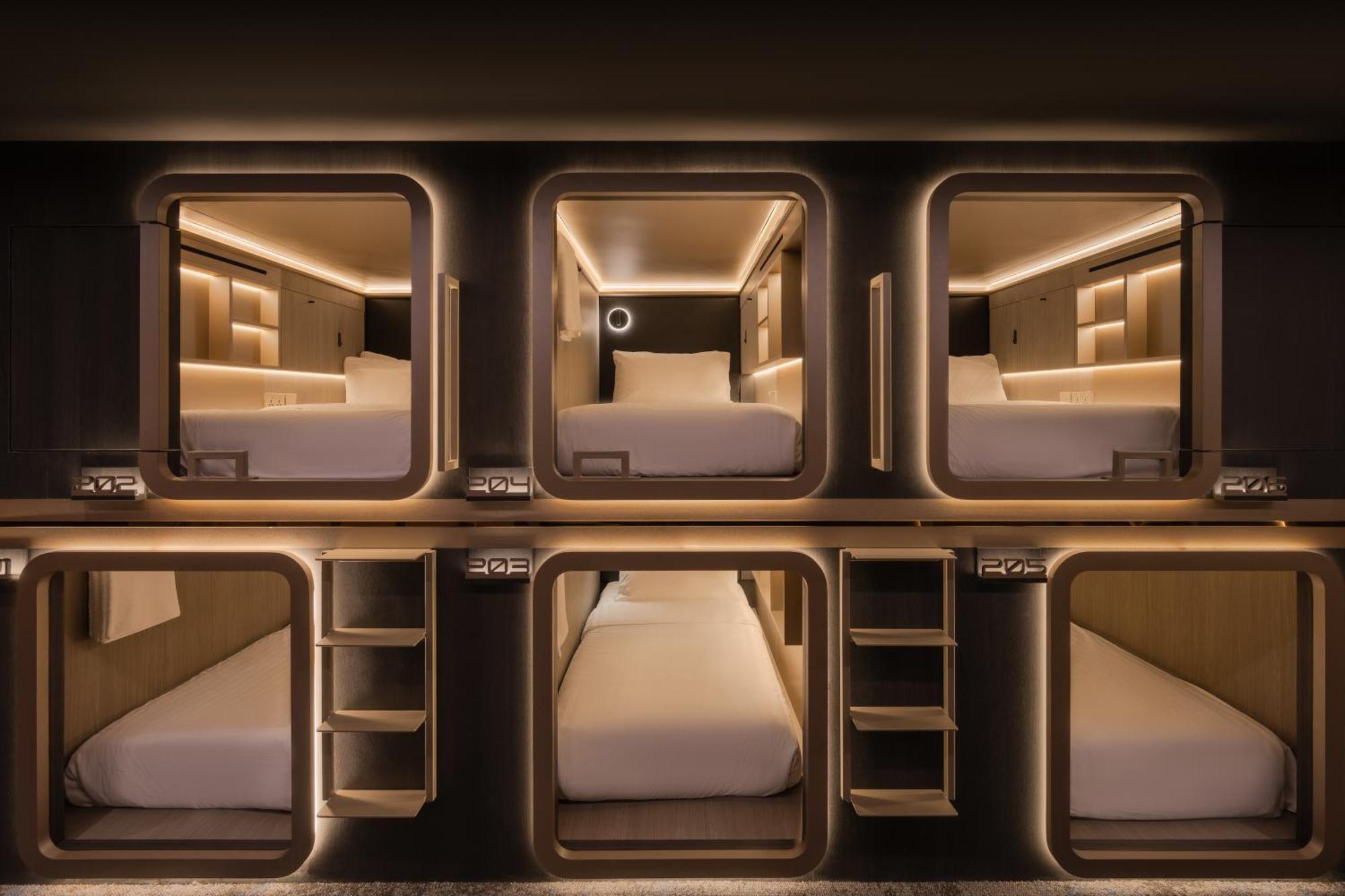 Cube Social Boutique Capsule At Boat Quay Hostel