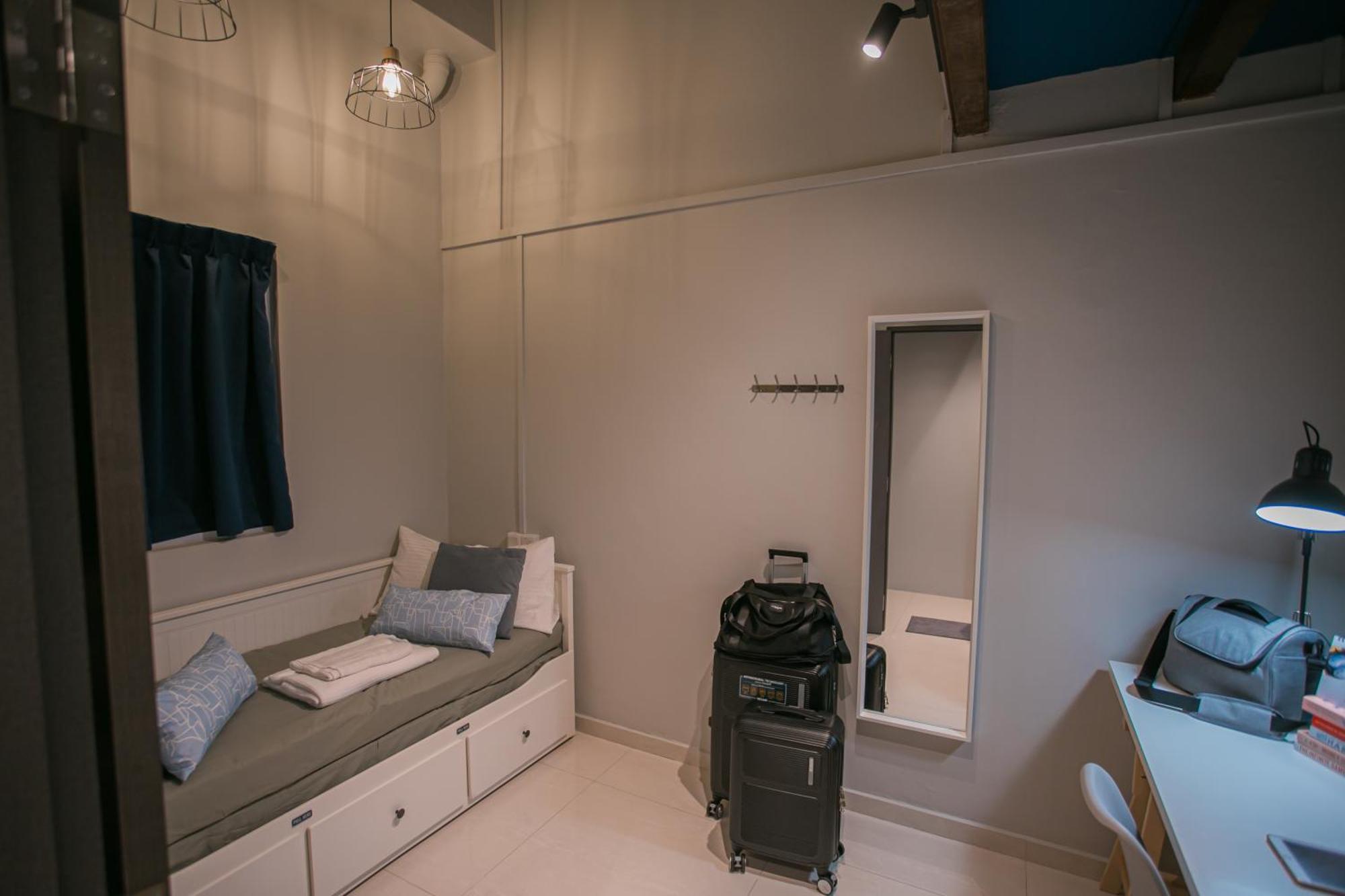 Bluewaters Collab Quarters Hostel *