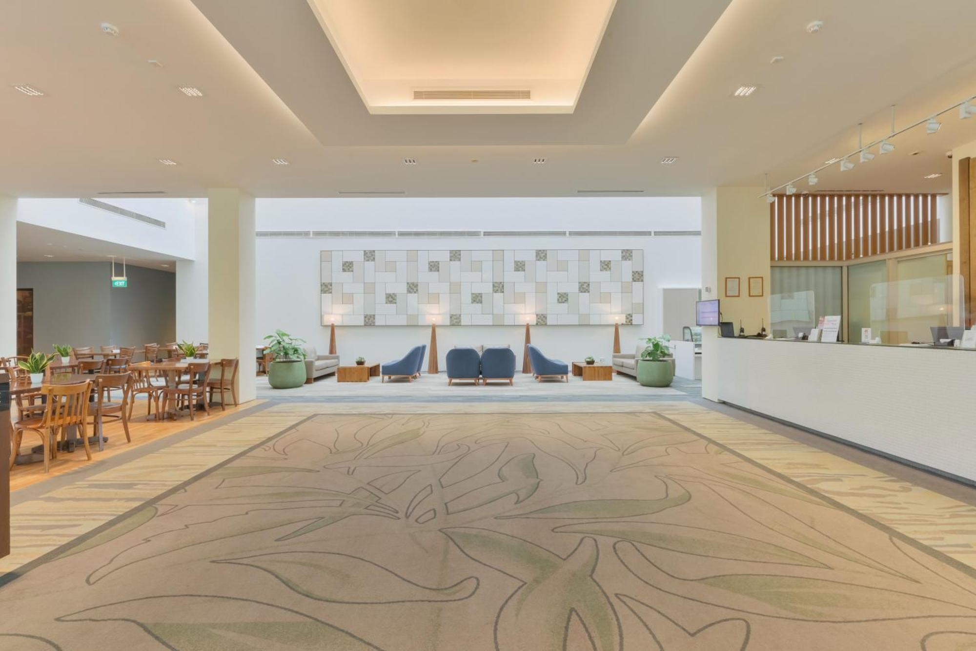 Hotel Changi Cove 4*